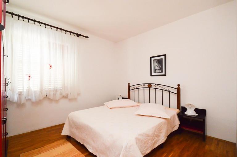 Apartments Bruno 157 view 5