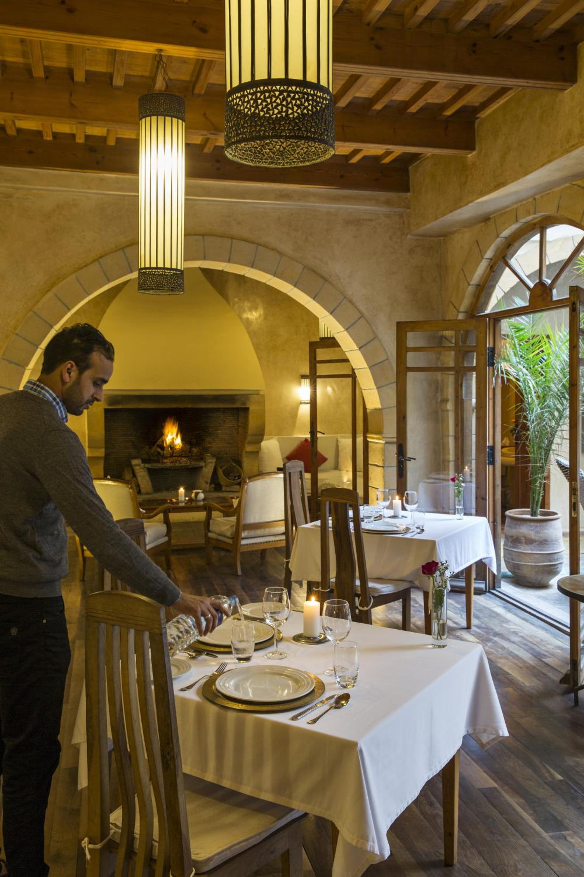 dining
