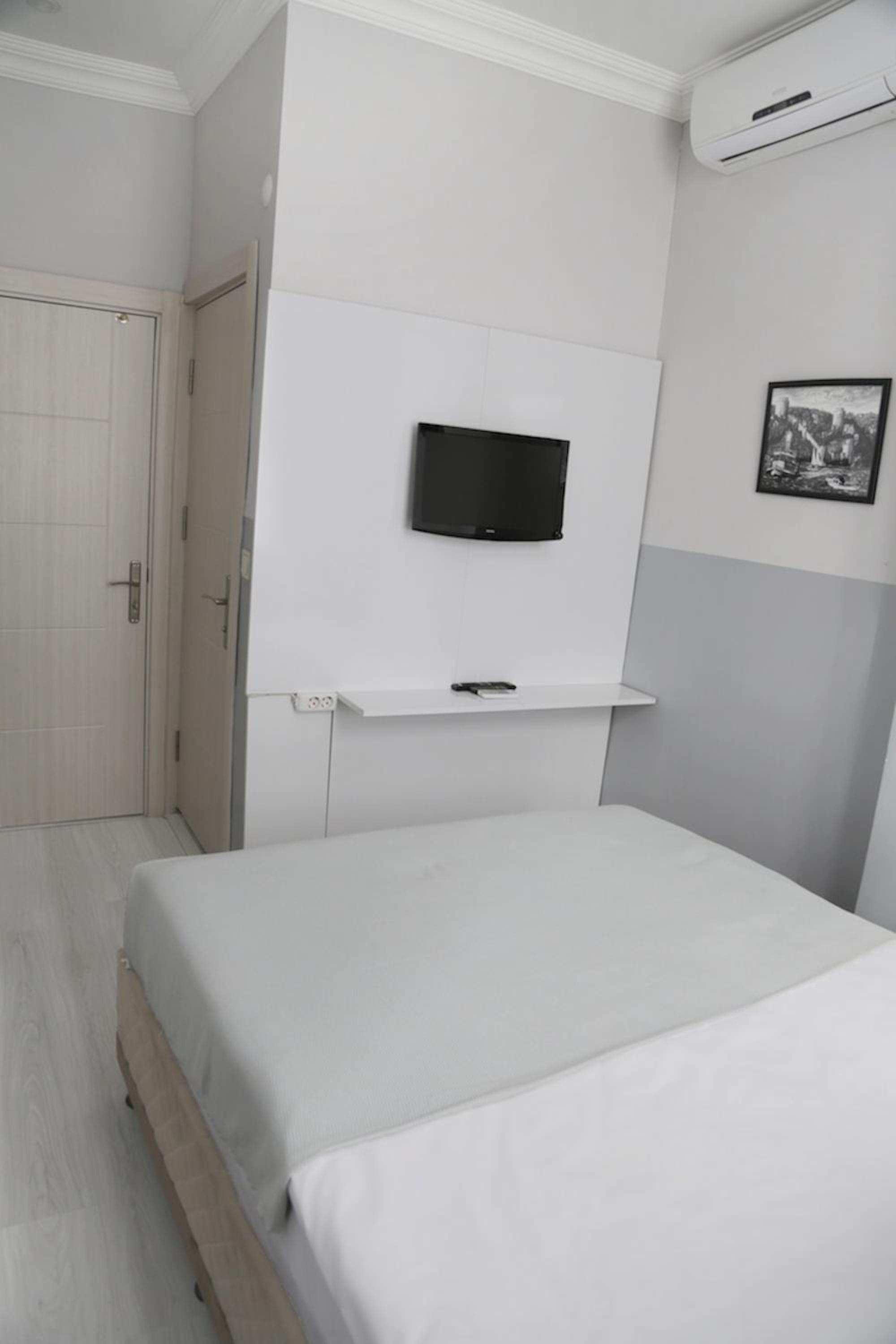 Bayer Hotel - Image 6