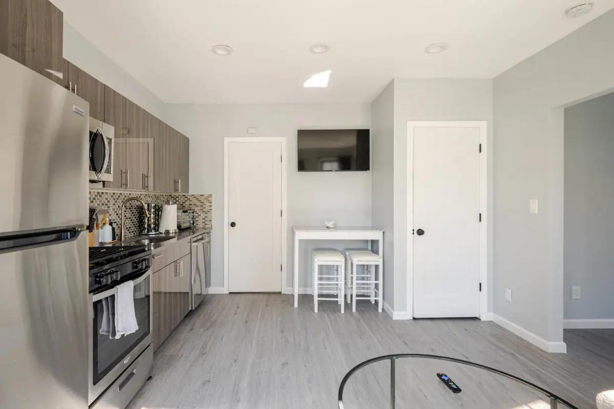 Modern Apartment in Black Rock-, photo 9