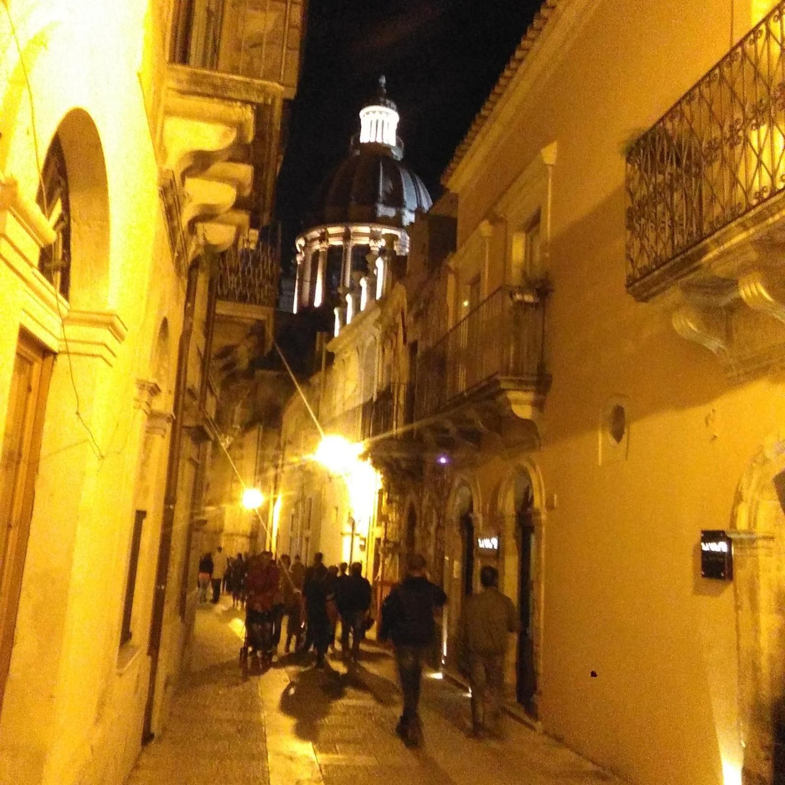 Itinerario Barocco Apartment Ragusa Ibla - Eleganza e Comfort nel Cuore del Barocco Siciliano photo 5