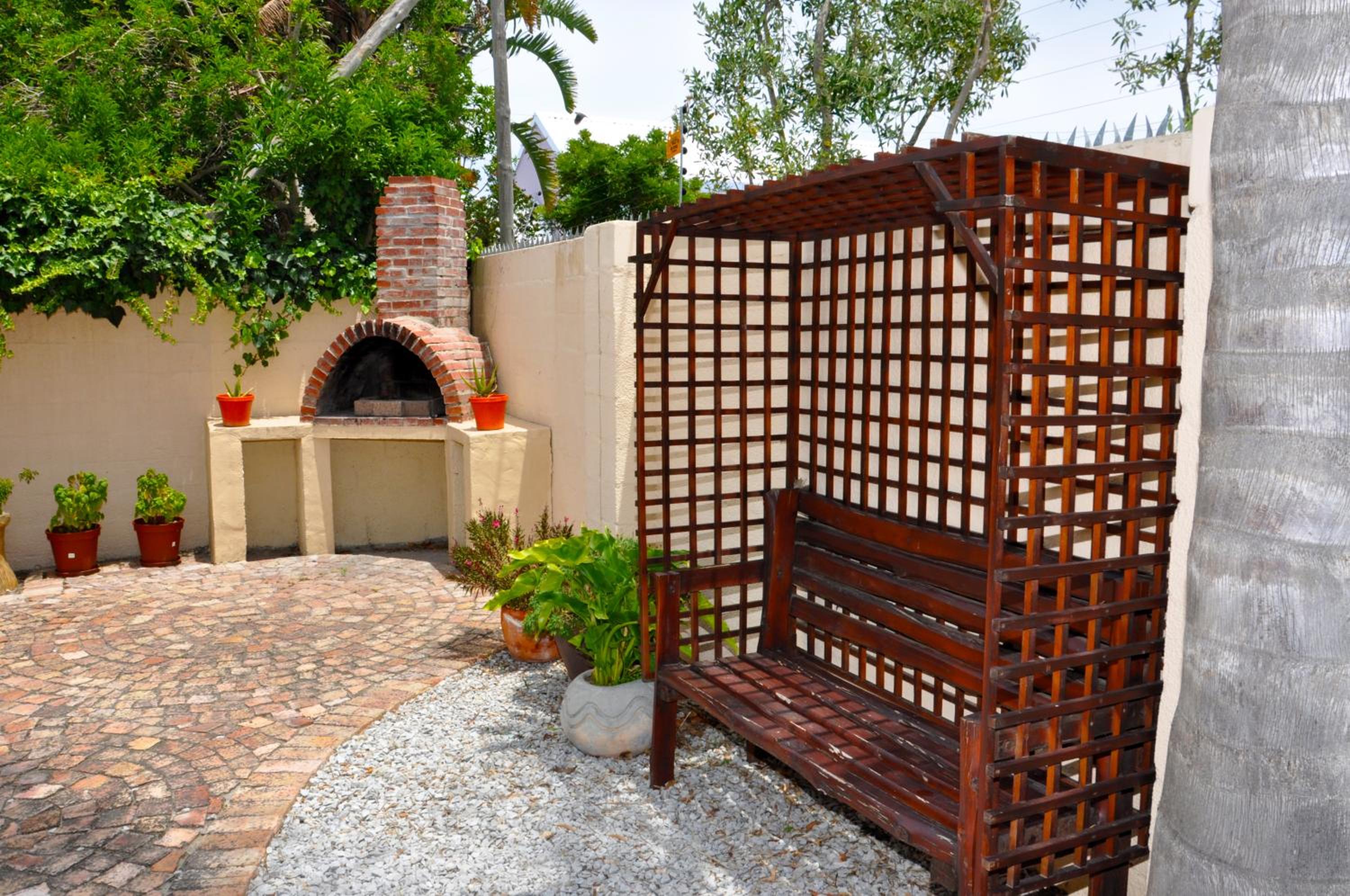 Hermanus AT HOME