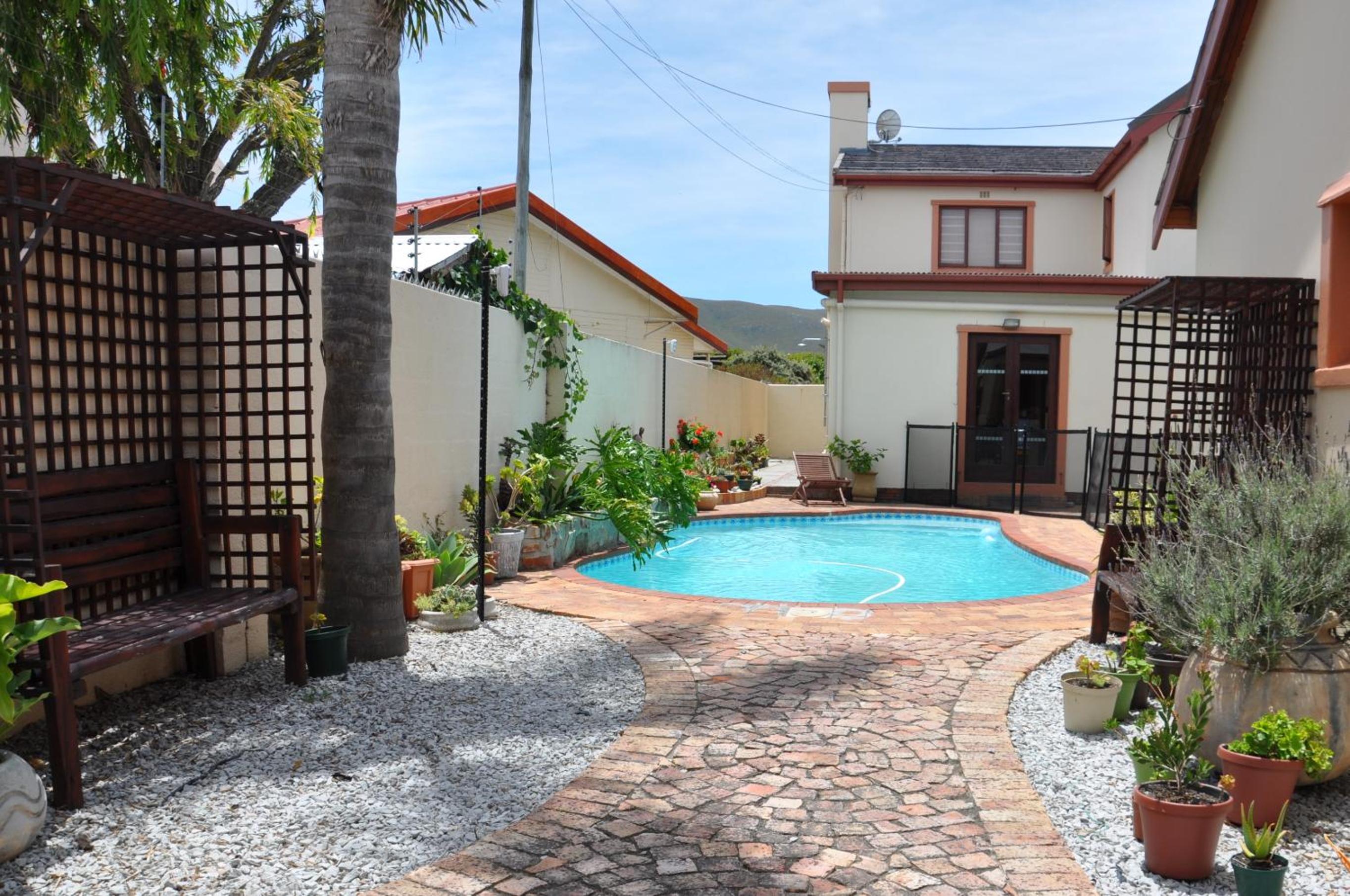 Hermanus AT HOME