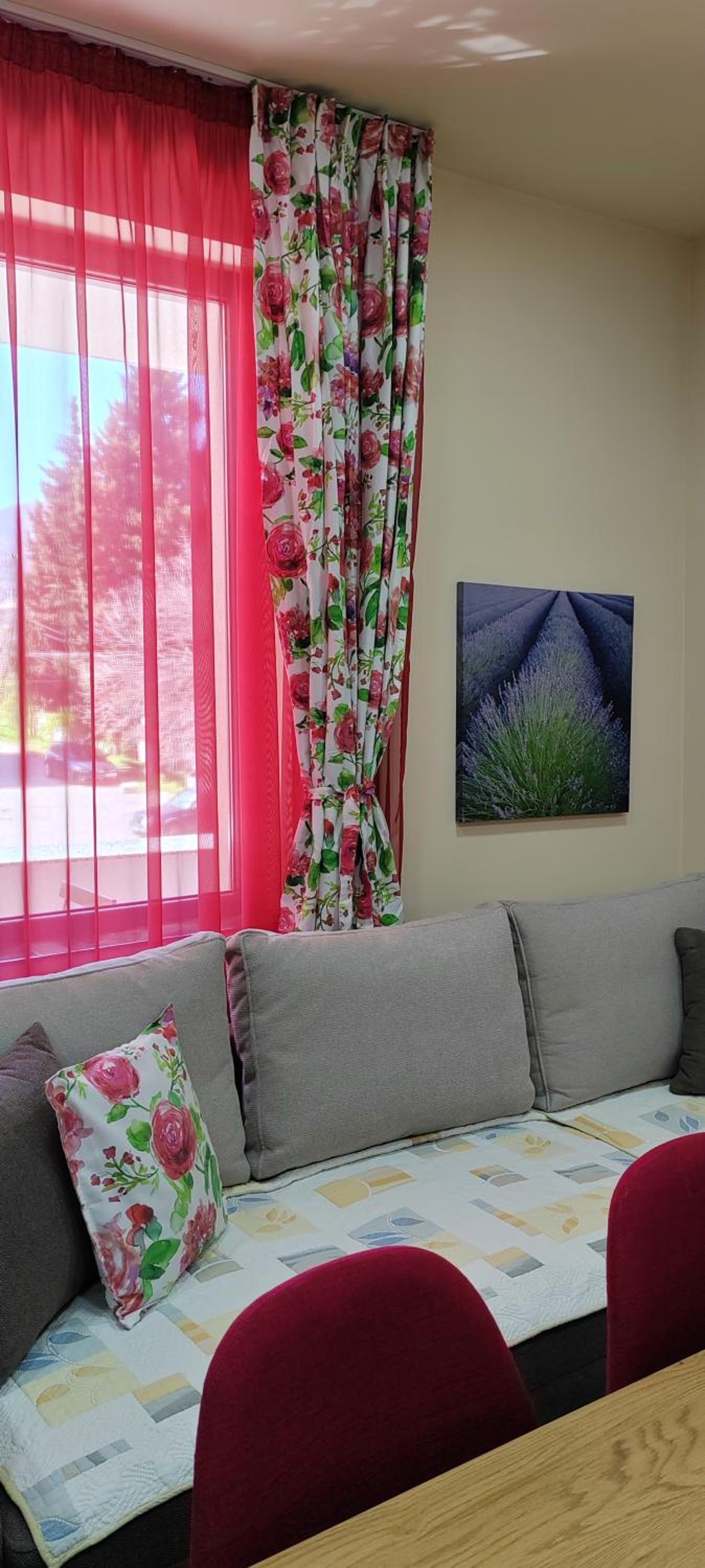 Stylish Rose Garden Apartment with Balcony & Parking
