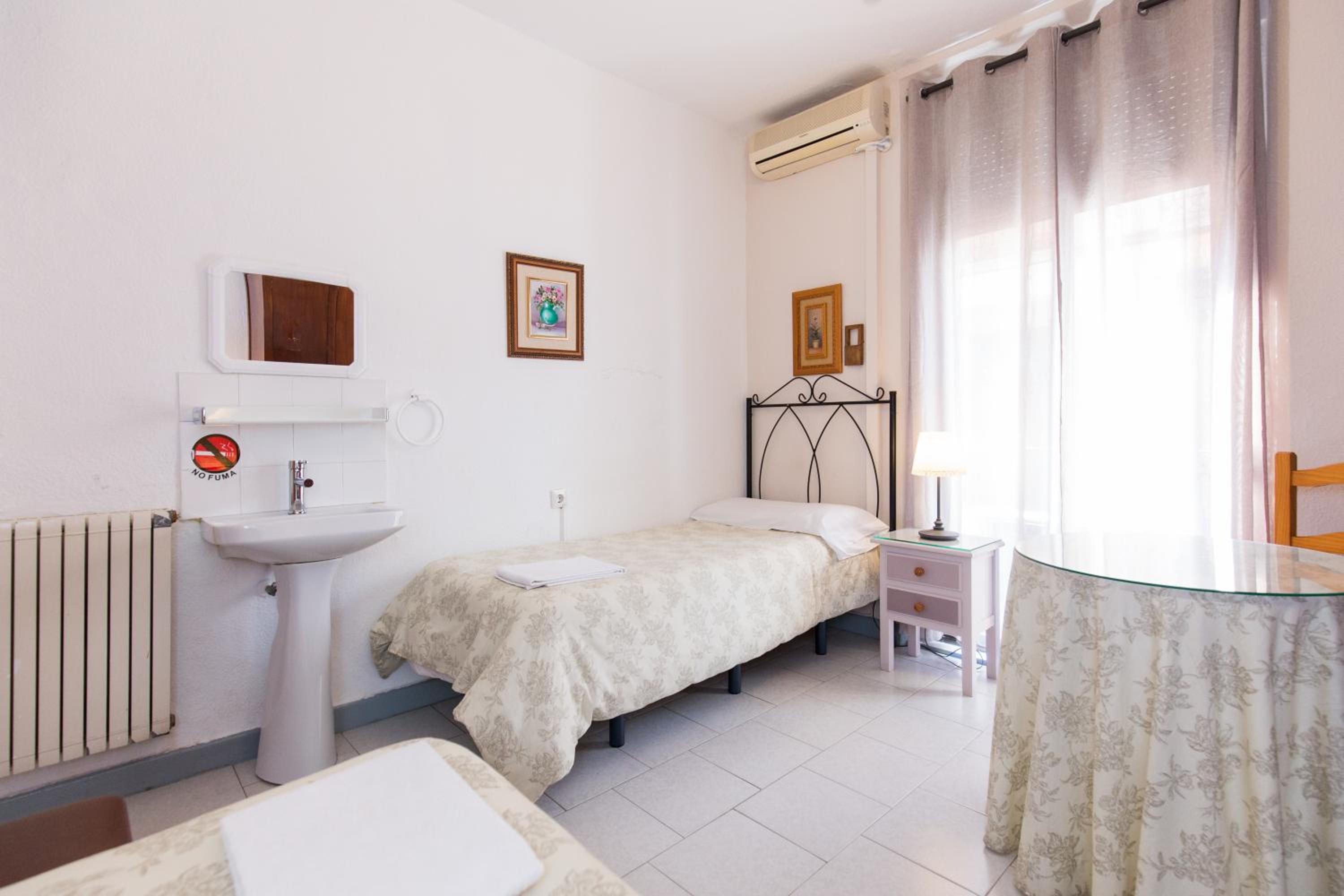Pension Mesones