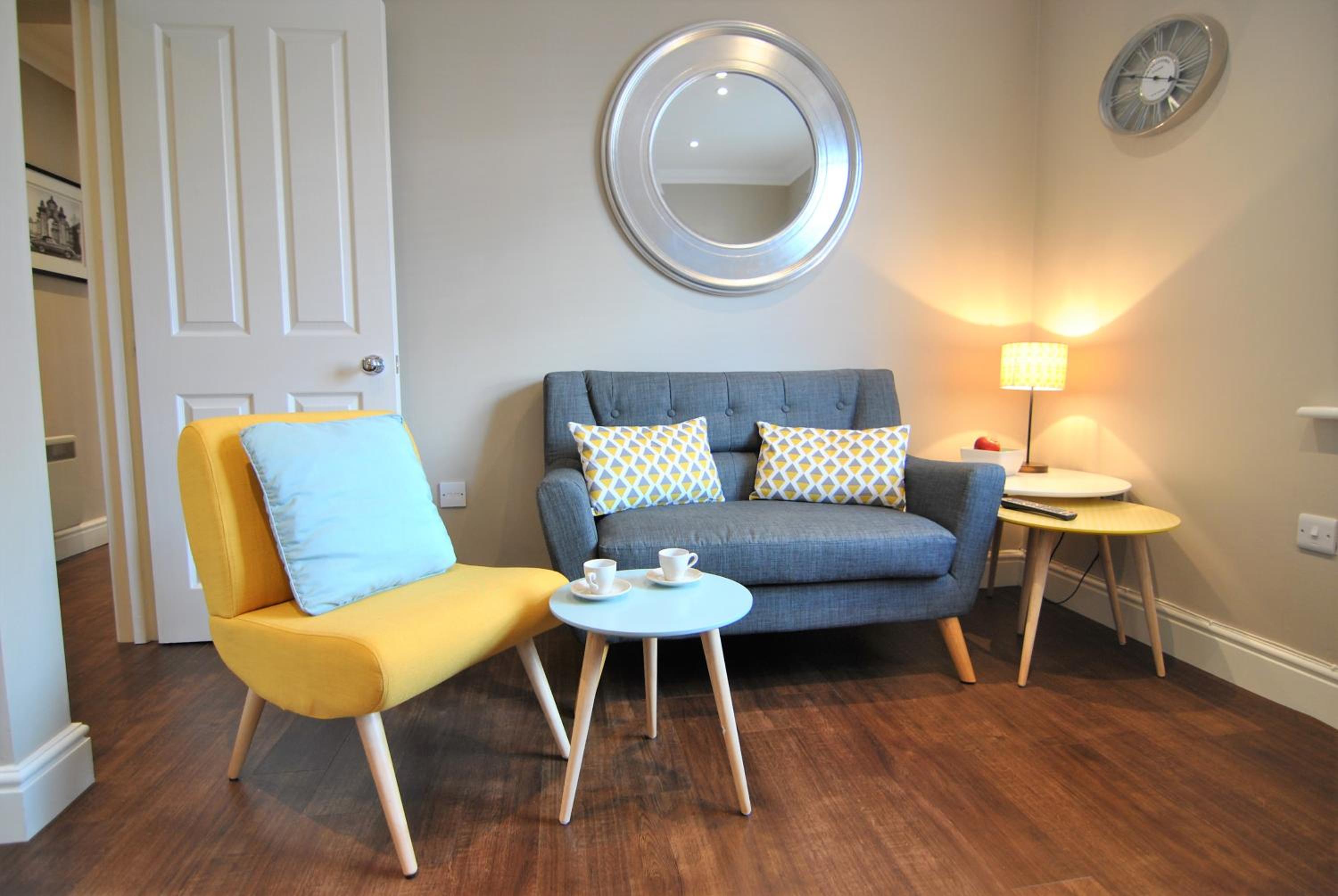 Lord Raglan House One Bedroom with Parking