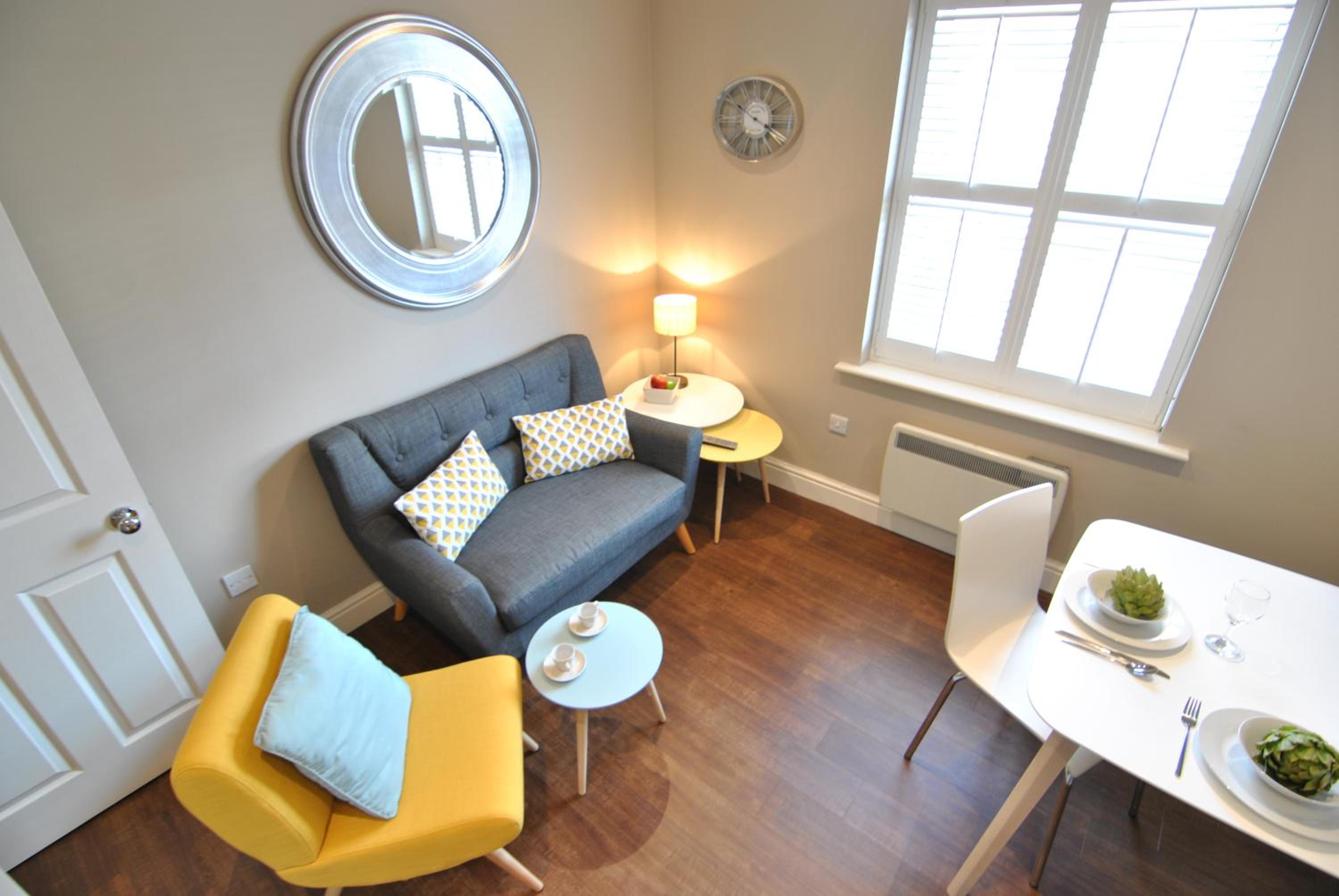 Lord Raglan House One Bedroom with Parking