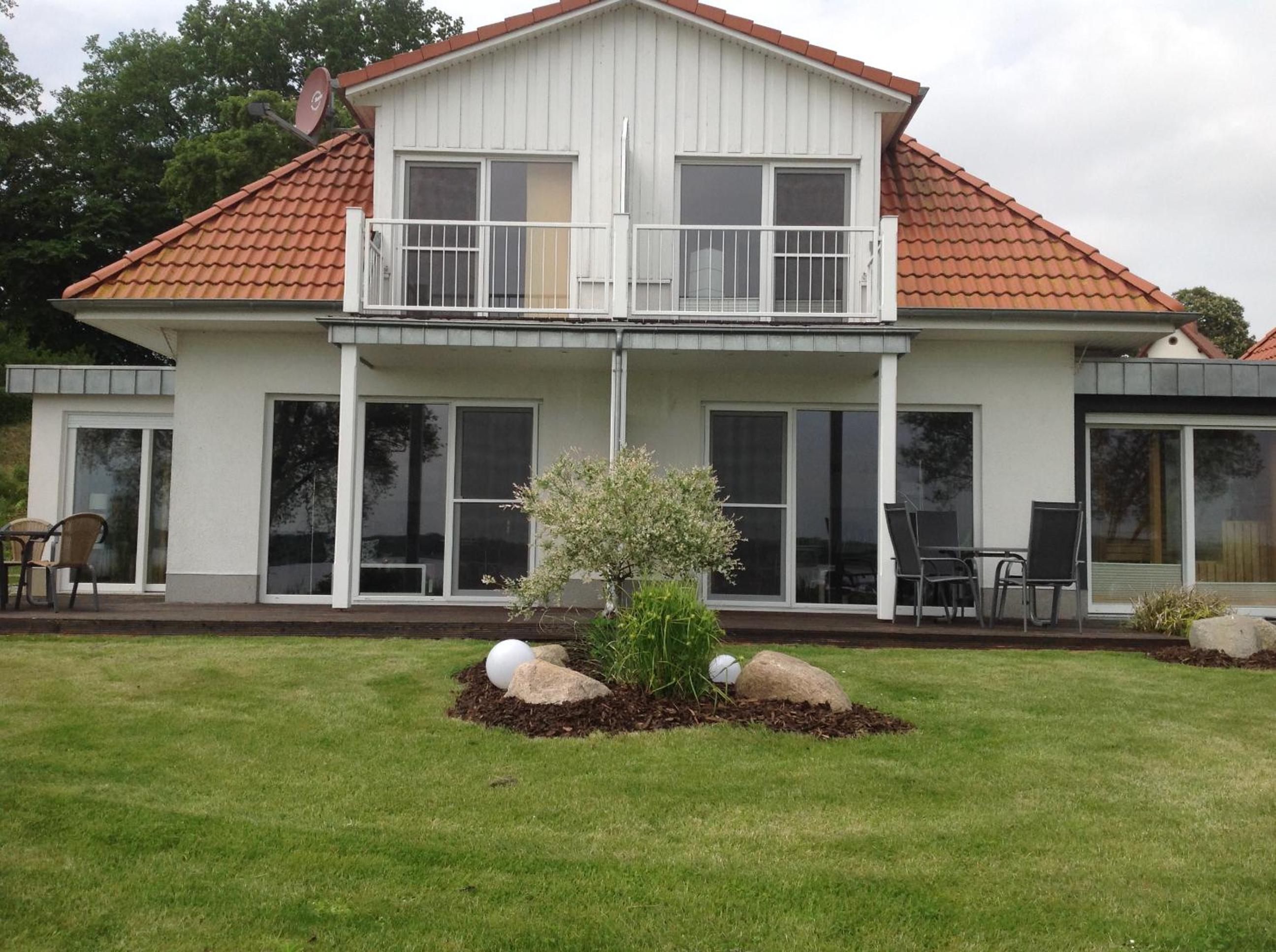 Fischerhus mit Boot,Sauna und Kamin je Seite