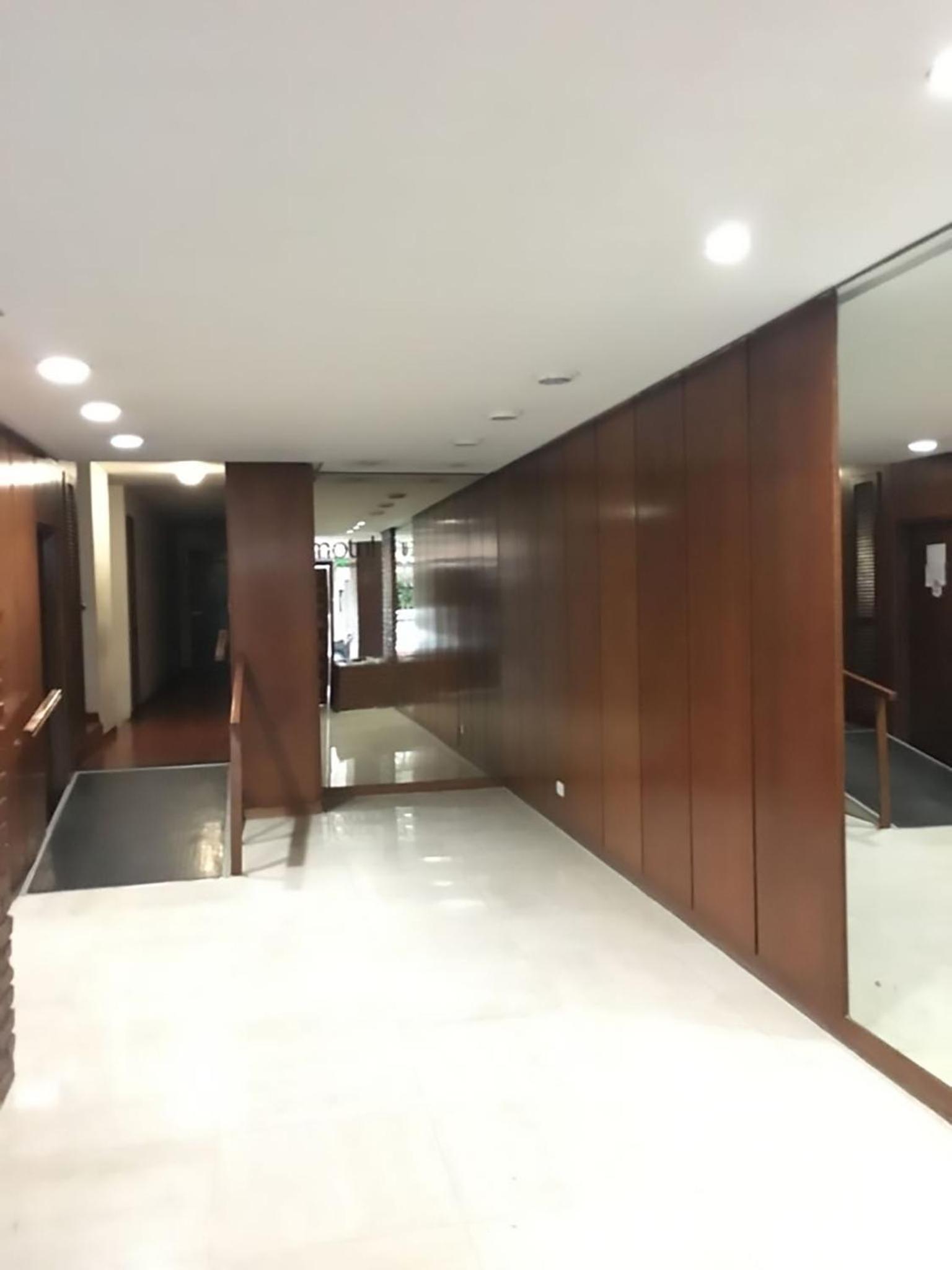 EDIFICIO MOTRIL - Amplio departamento para 4 personas 60m2, con cochera cubierta, a metros de Shopping Aldrey y de Güemes