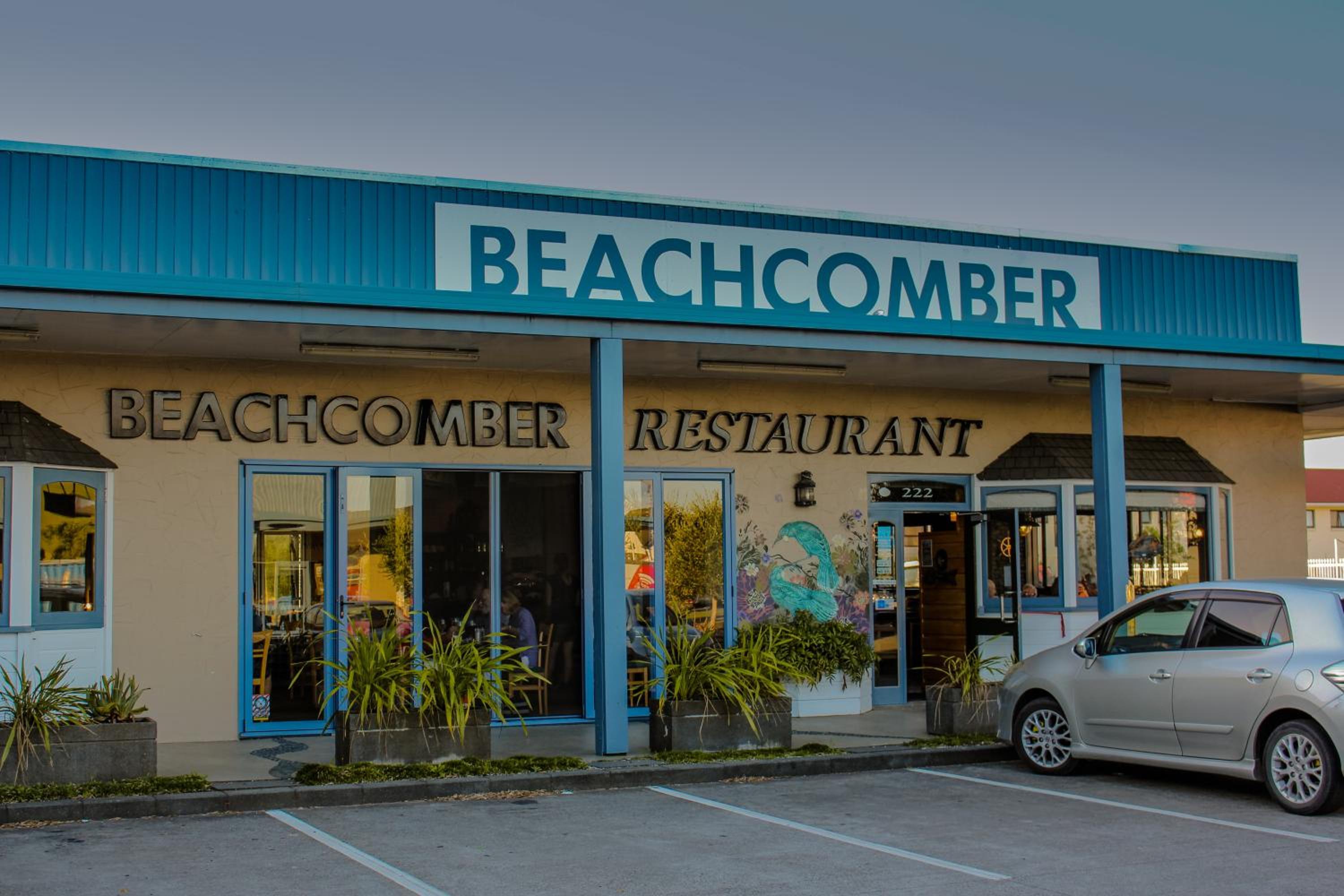 Beachcomber Lodge & Backpacker