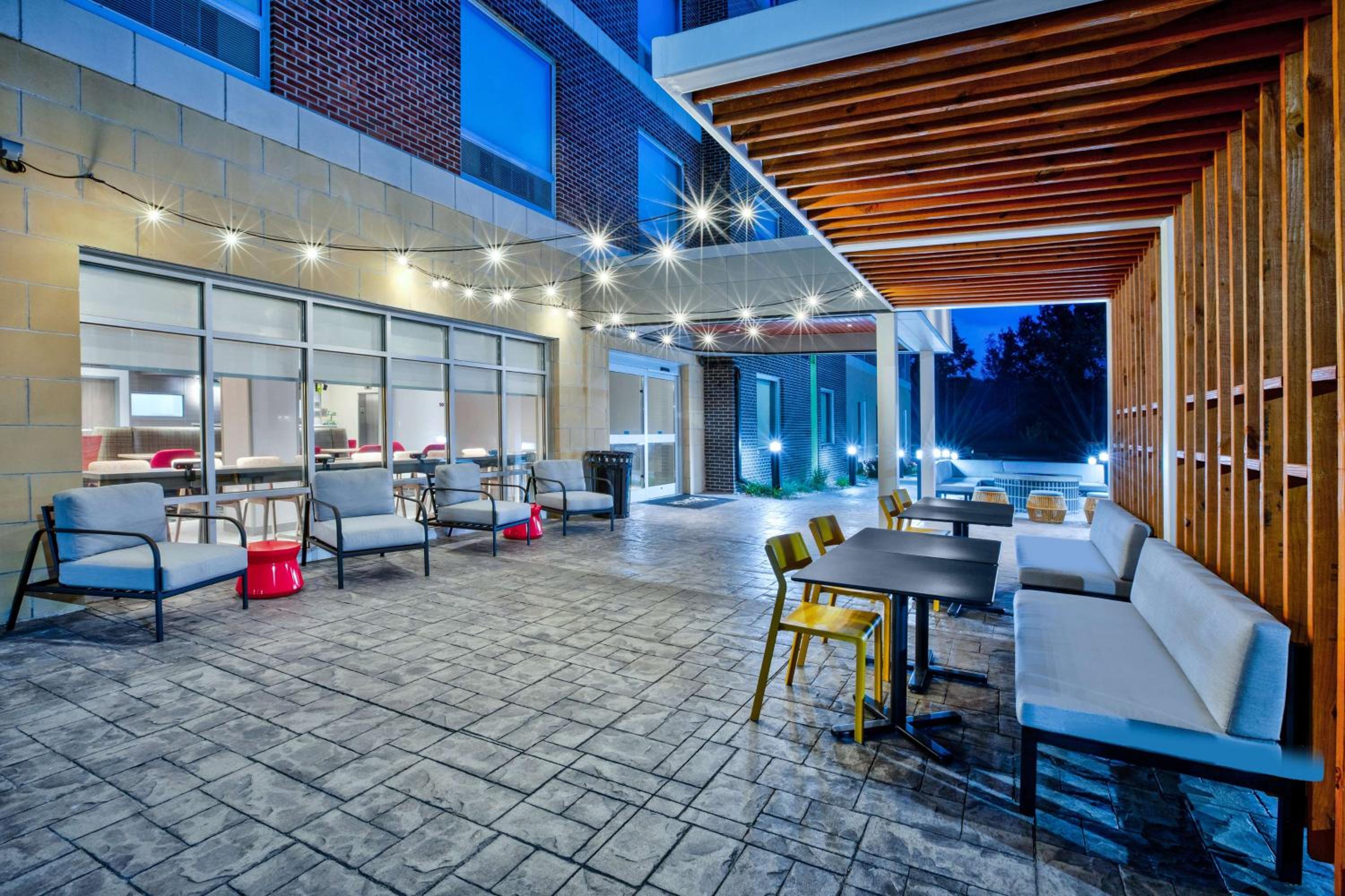 Home2 Suites By Hilton Grand Rapids Northeast