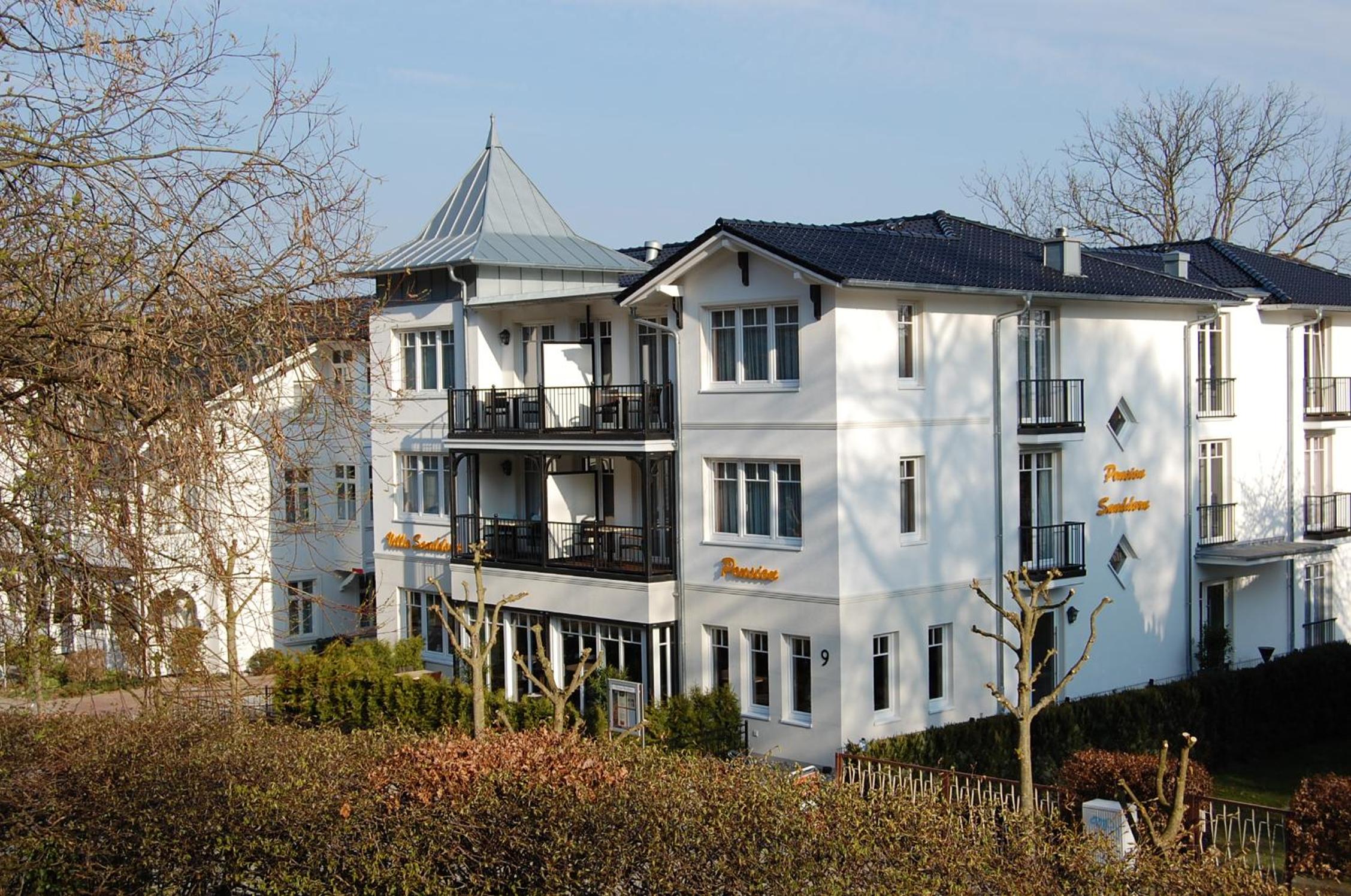Pension Sanddorn mit Café Carlssons