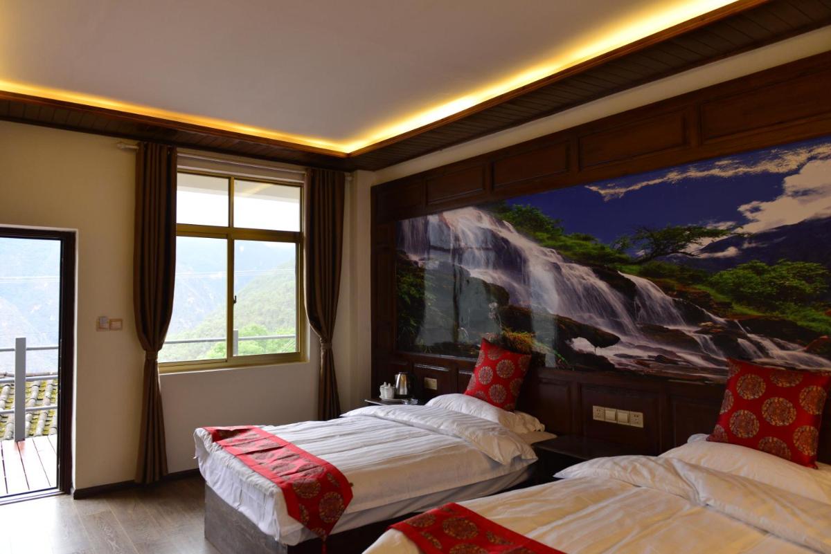 Summit Inn