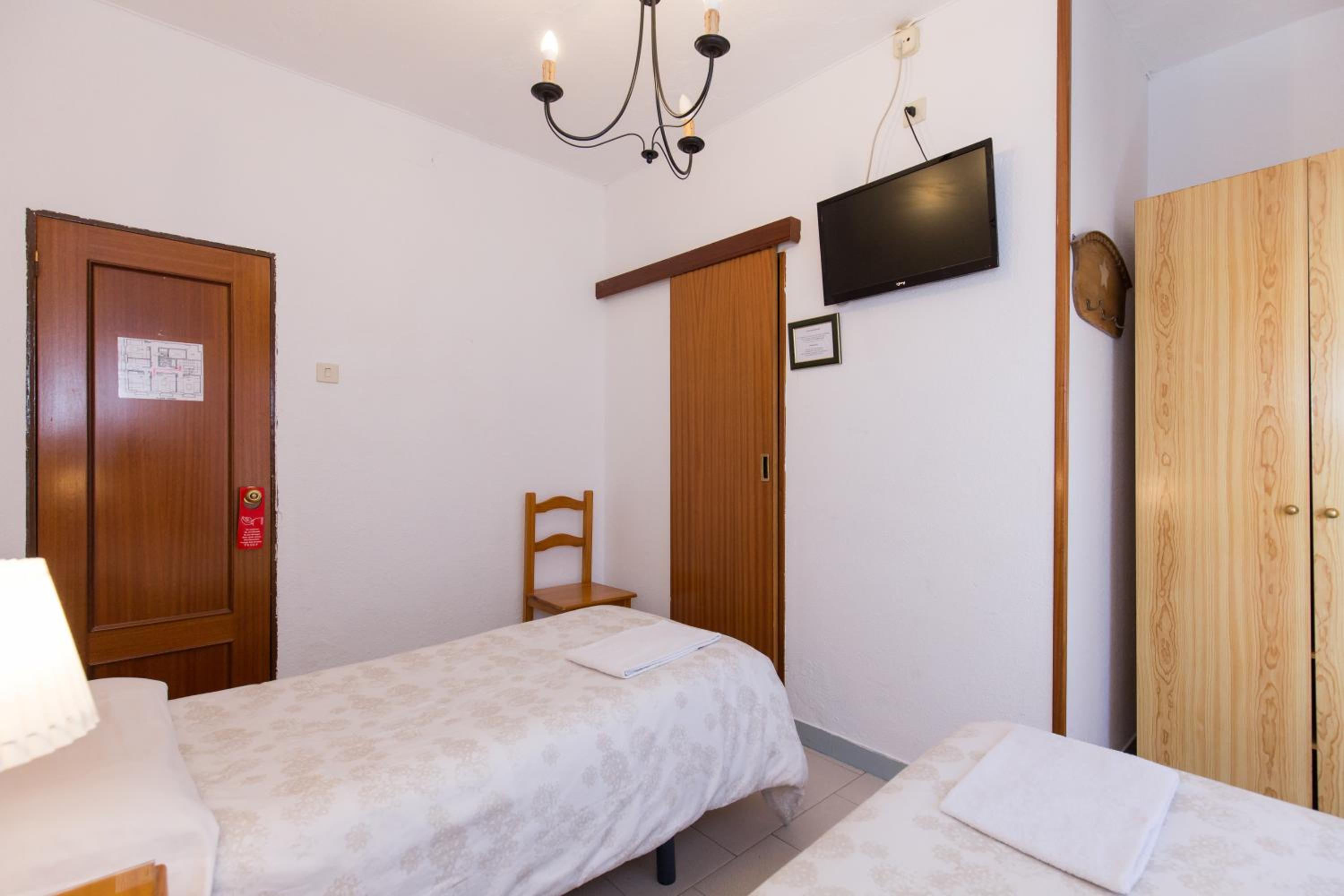 Pension Mesones