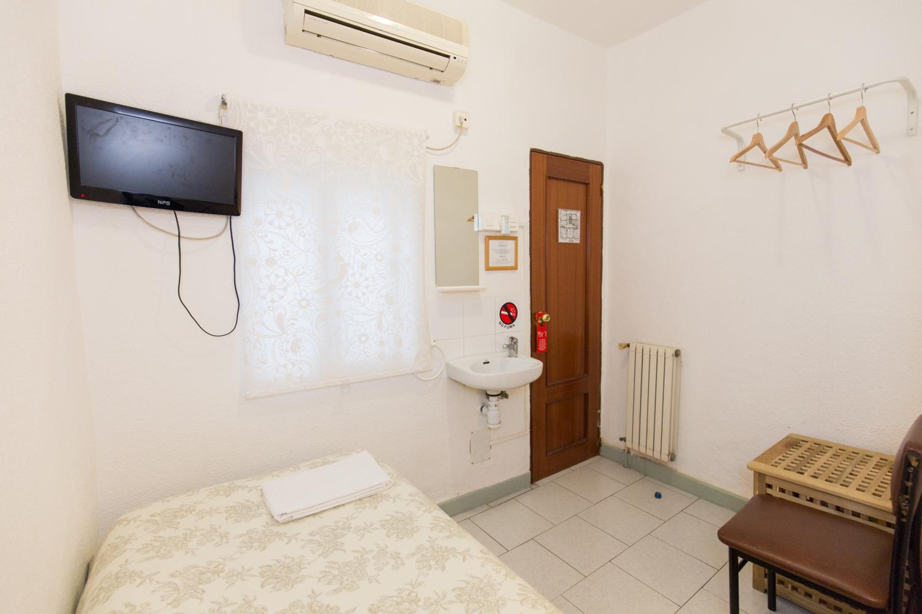 Pension Mesones