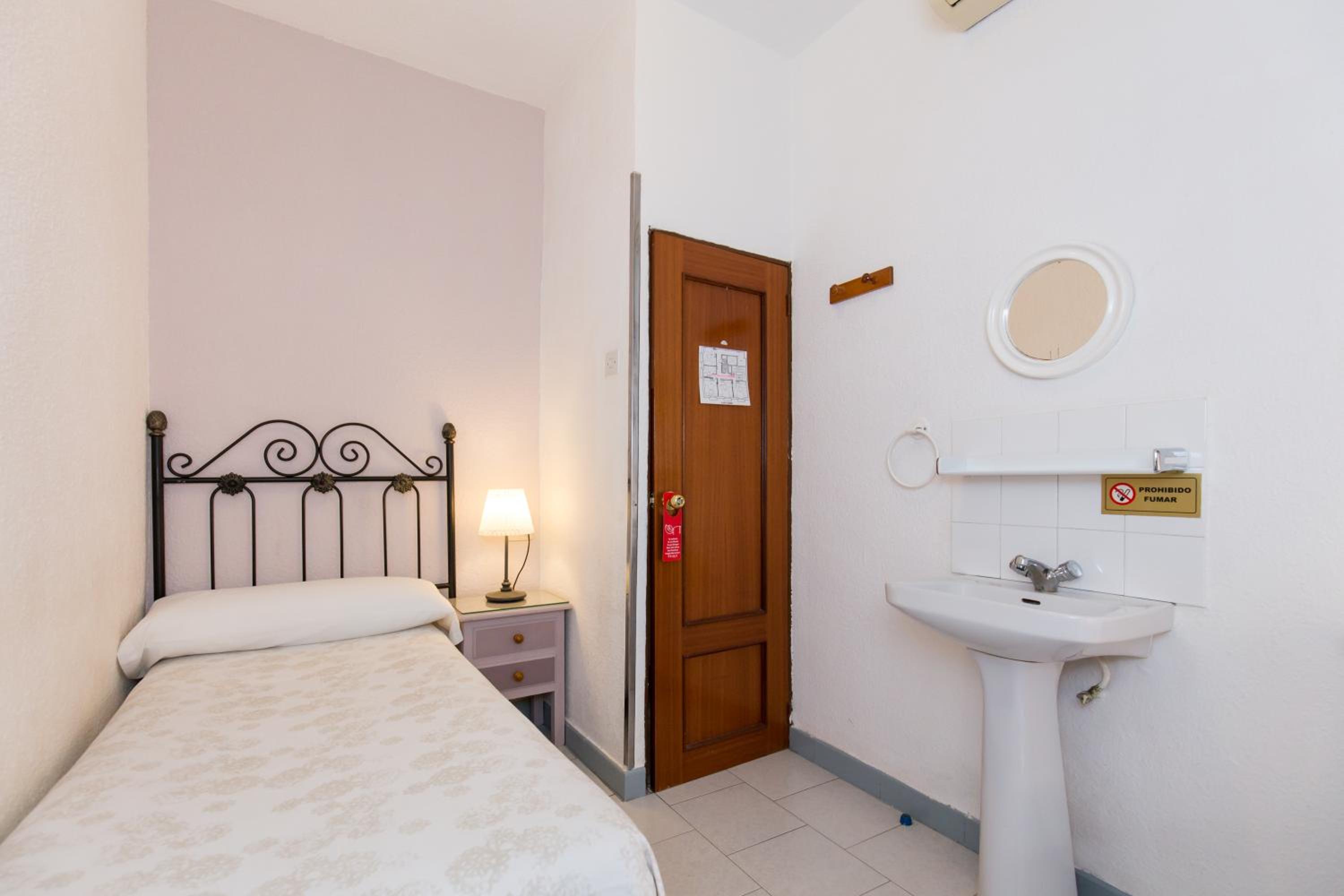Pension Mesones
