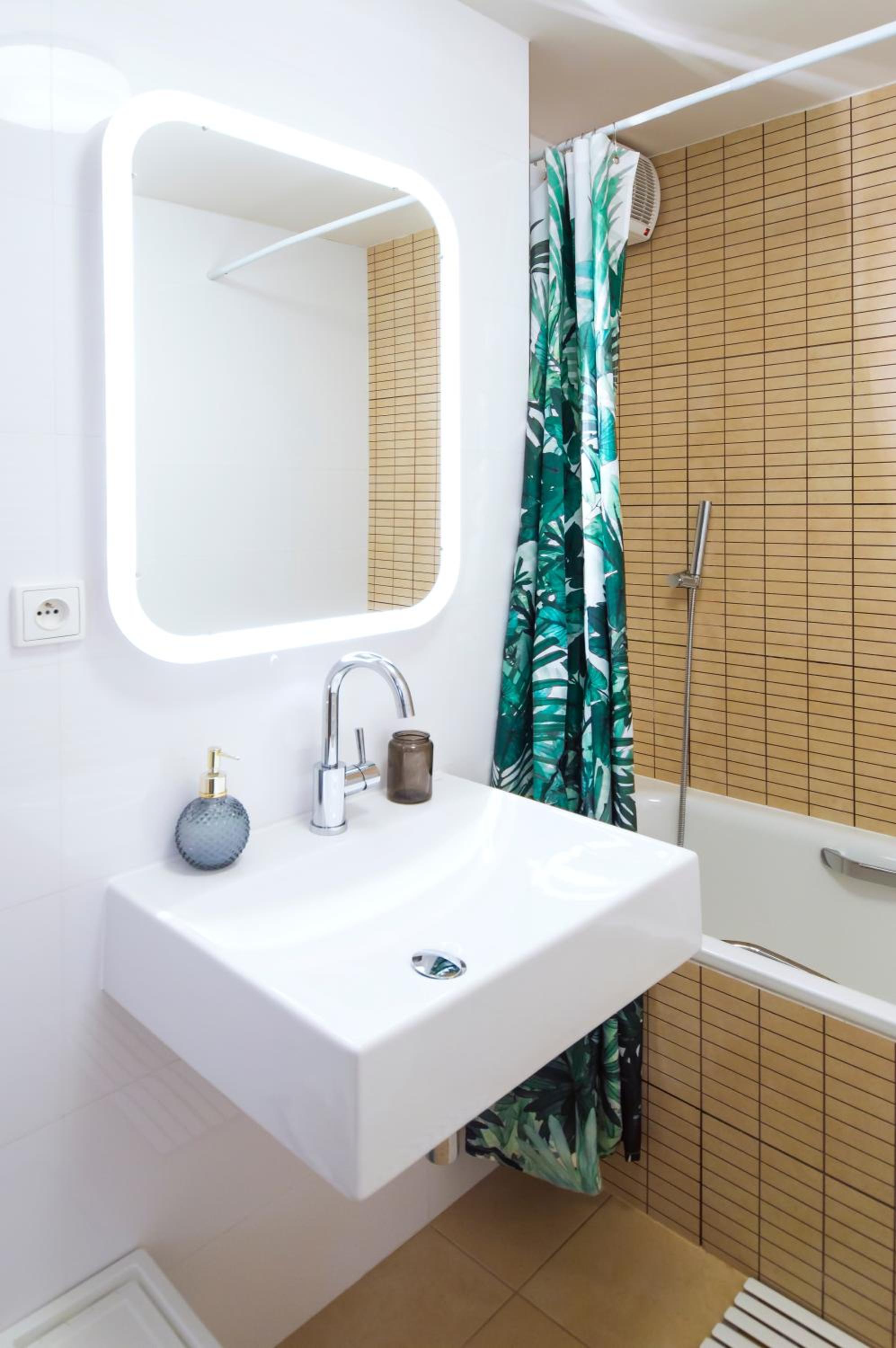 Modern Apartment Charvátova