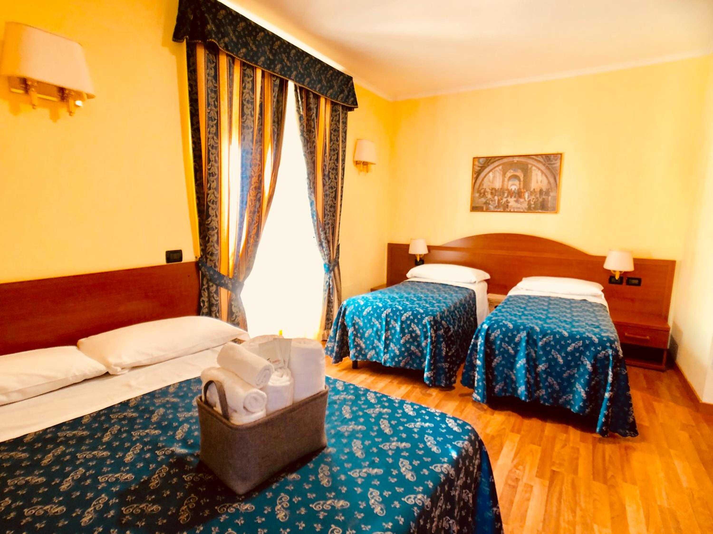 Saint Peter Inn en Rome — hotel room