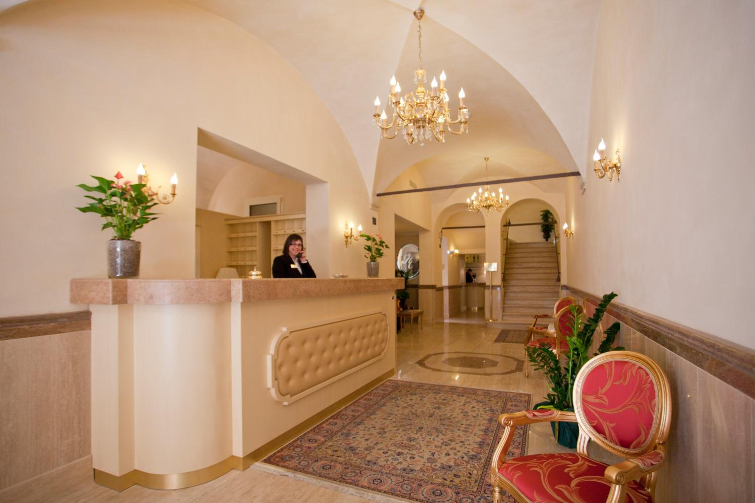 Hotel Cavour - Image 1