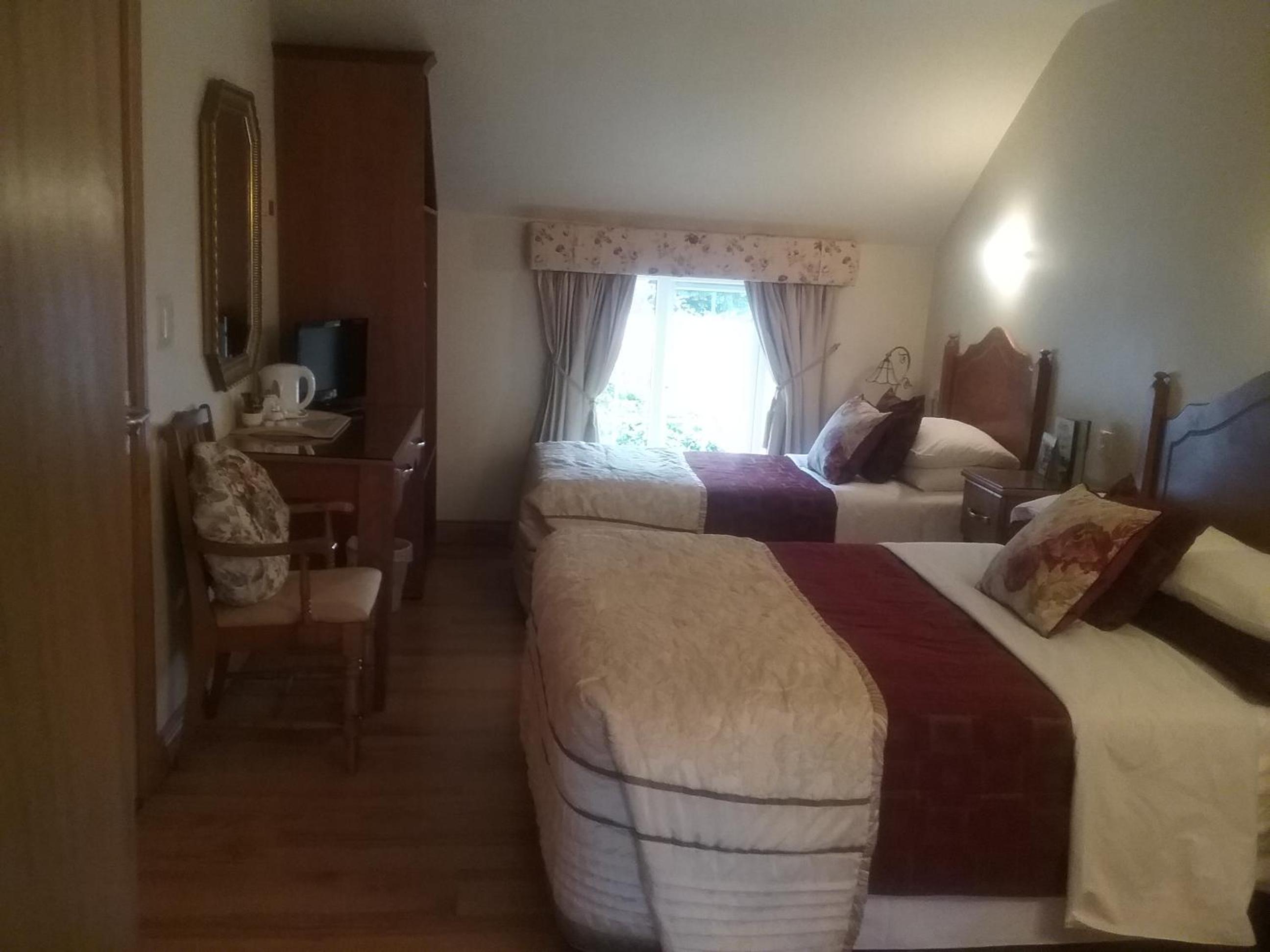 Ashleigh House Bed & Breakfast