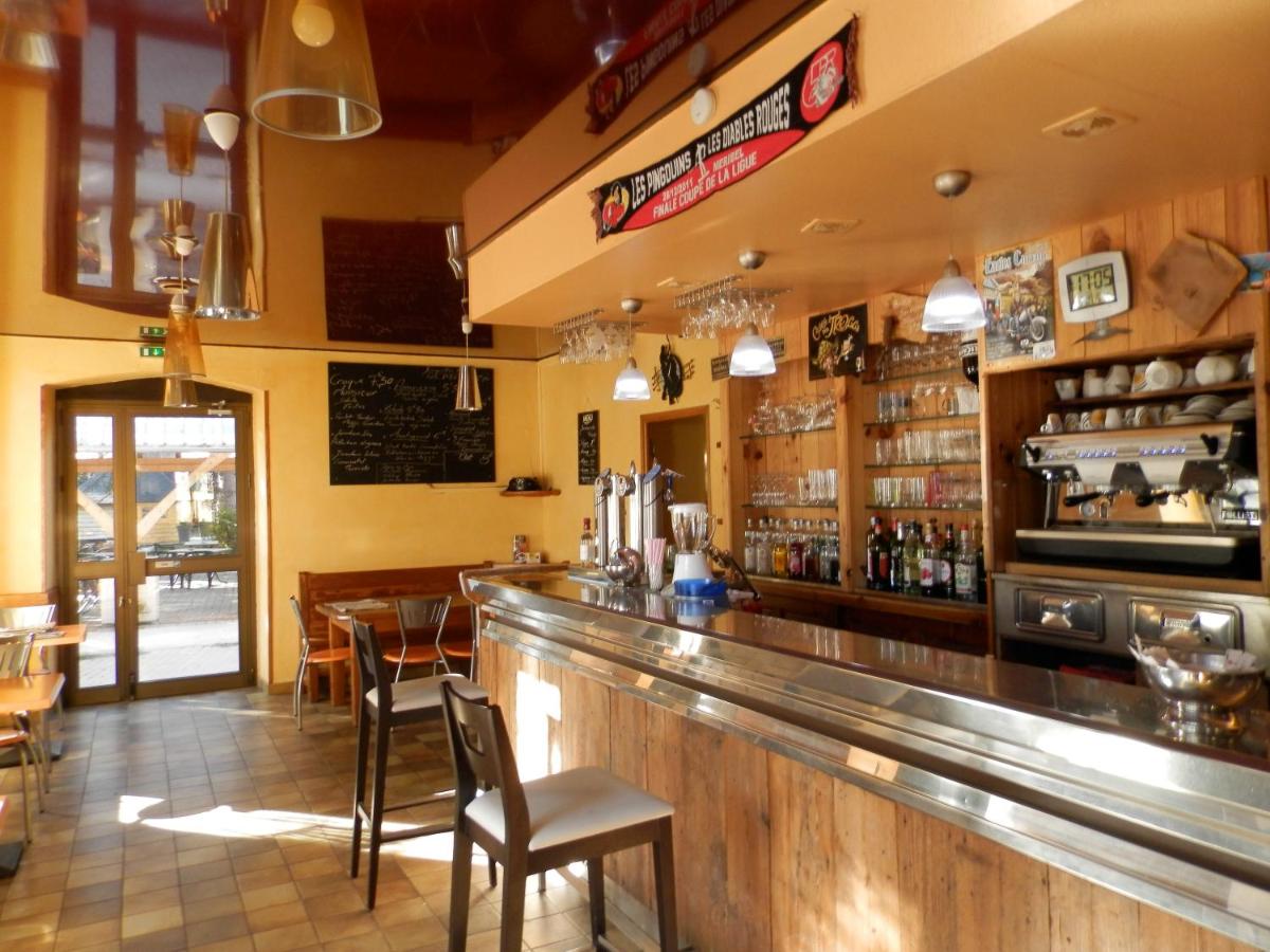 bar