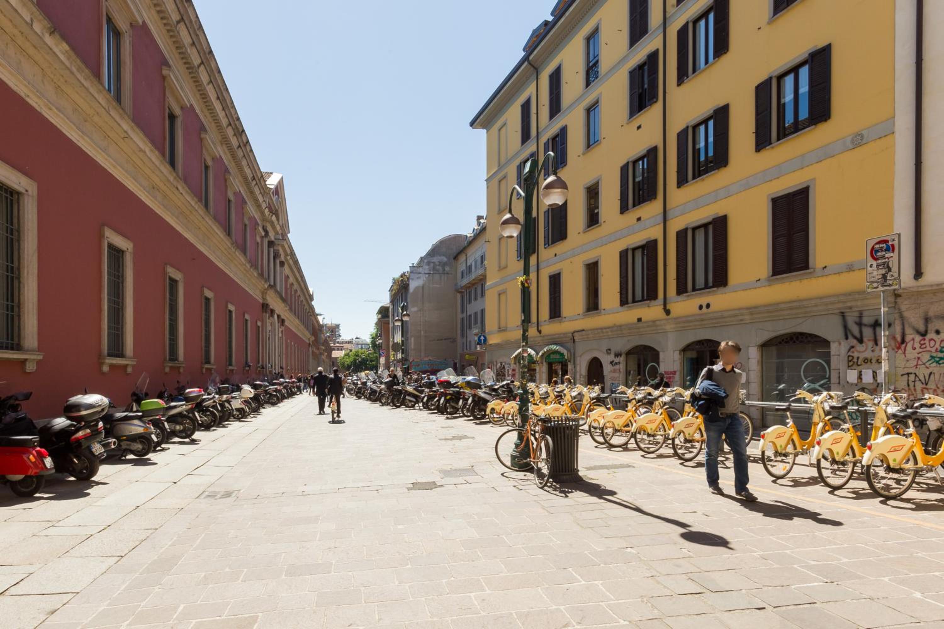 COSY APARTMENT 2 MINUTES FROM DUOMO