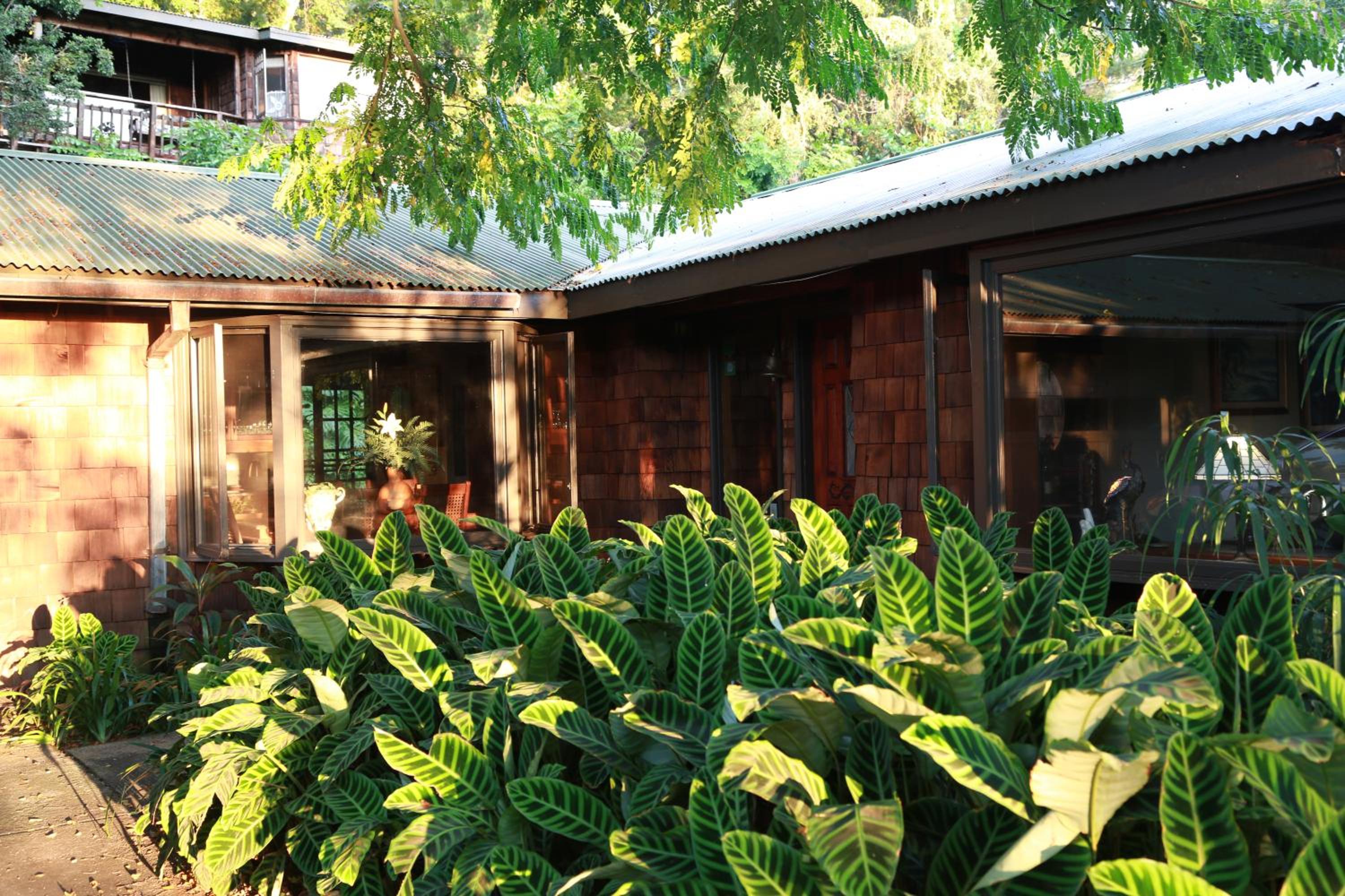 Hale Maluhia Country Inn