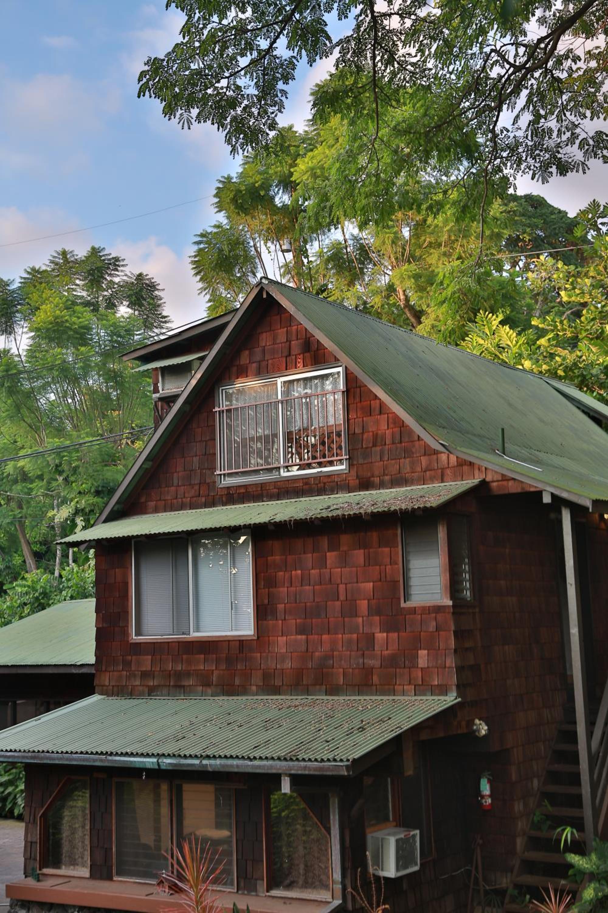 Hale Maluhia Country Inn