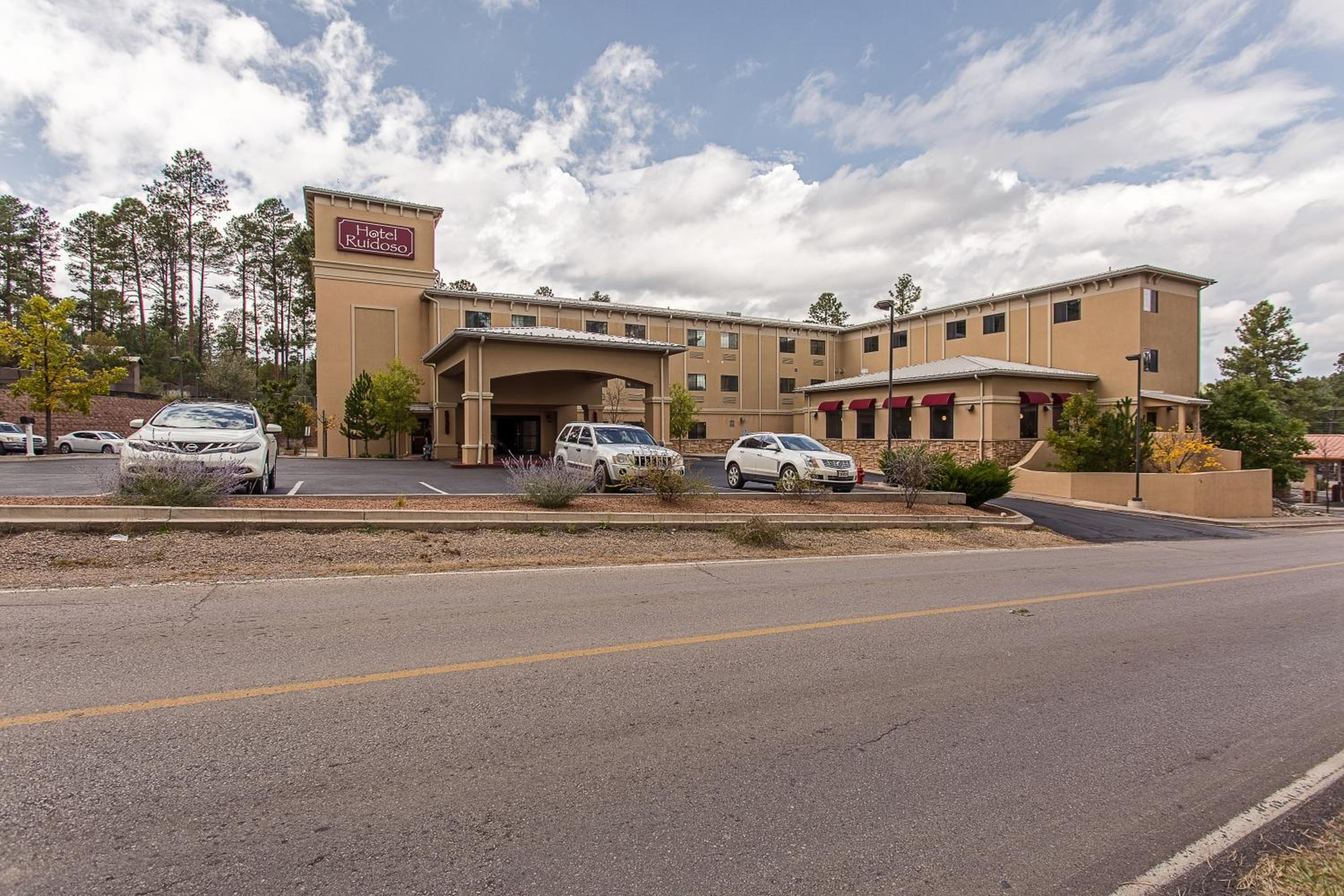 Hotel Ruidoso - Image 1