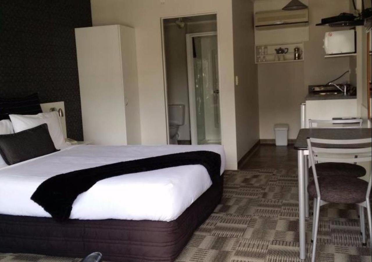 Abode On Courtenay Motor Inn