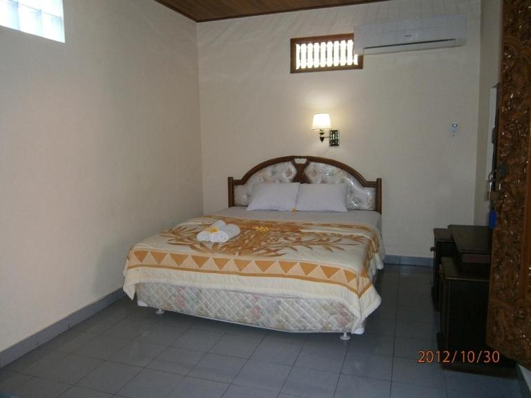Adus Beach Inn