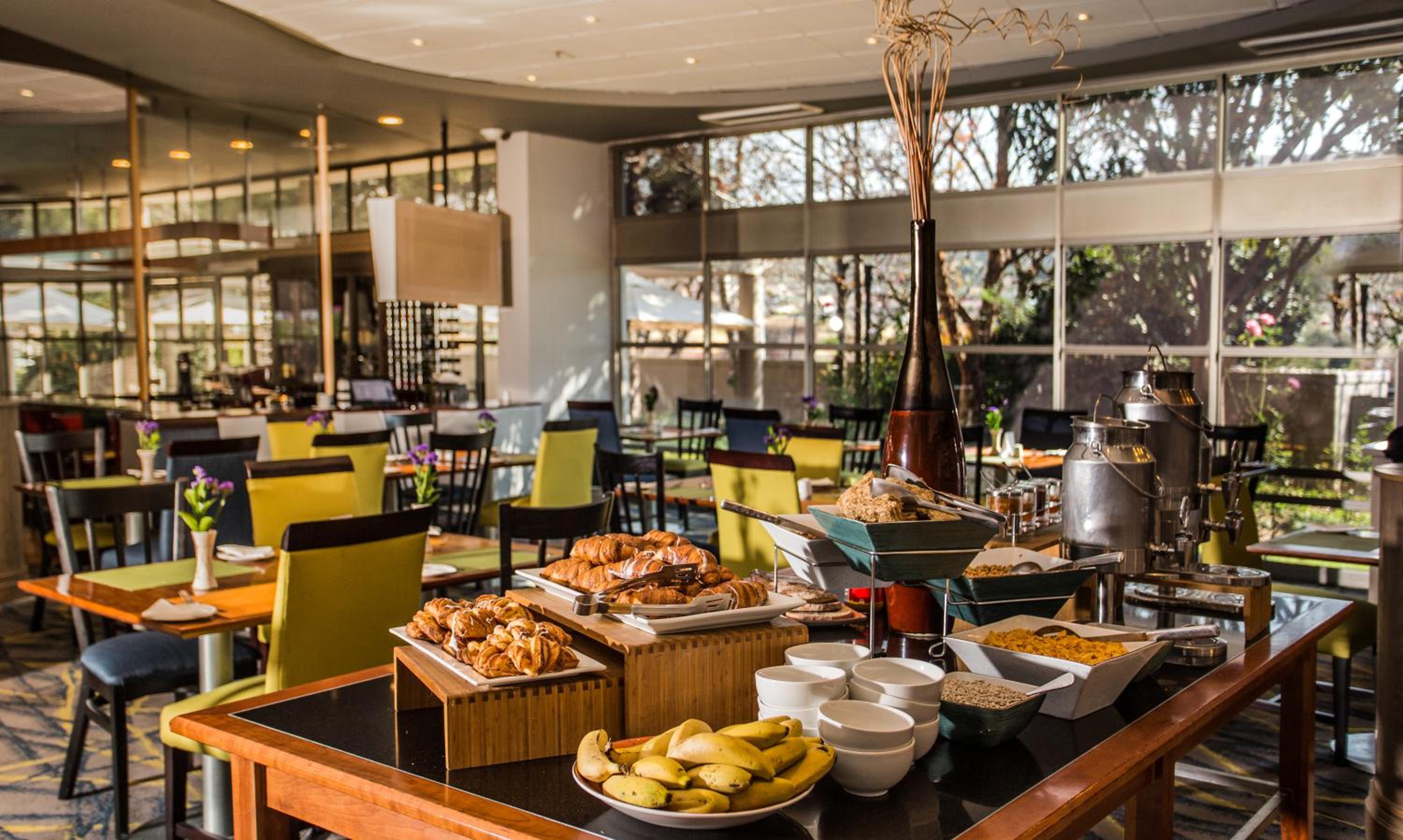 Johannesburg Vacations - Garden Court Eastgate - Property Image 13
