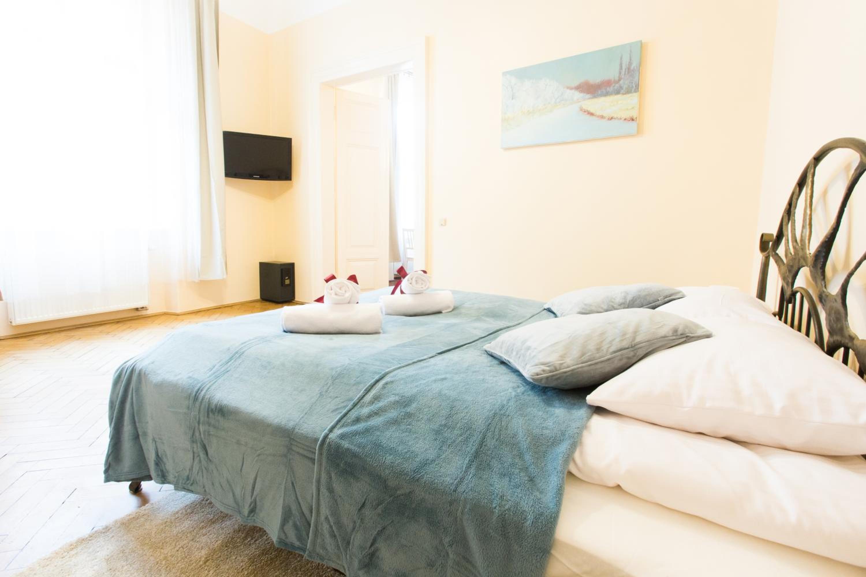 Apartments Roman