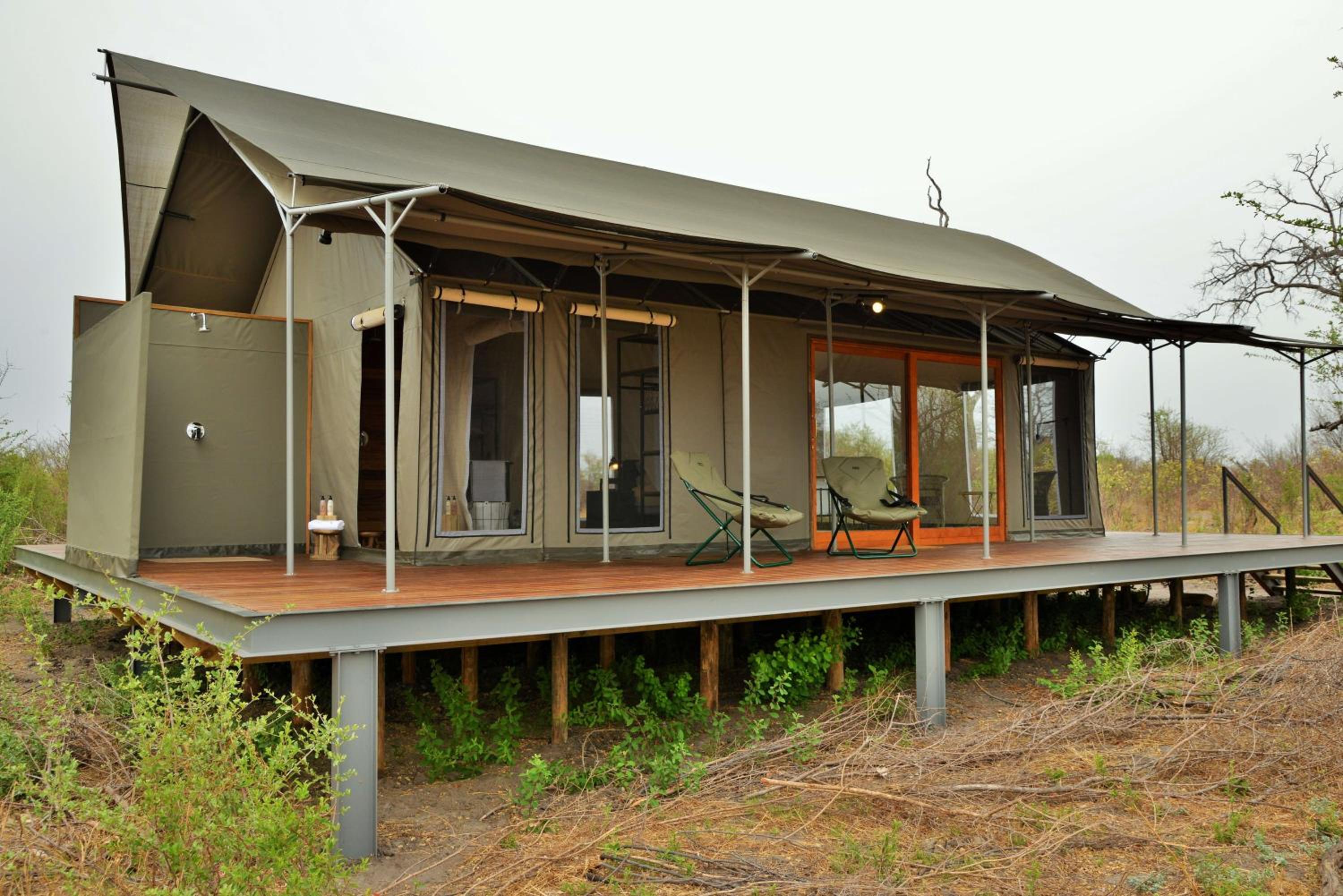 Nogatsaa Pans Chobe Lodge