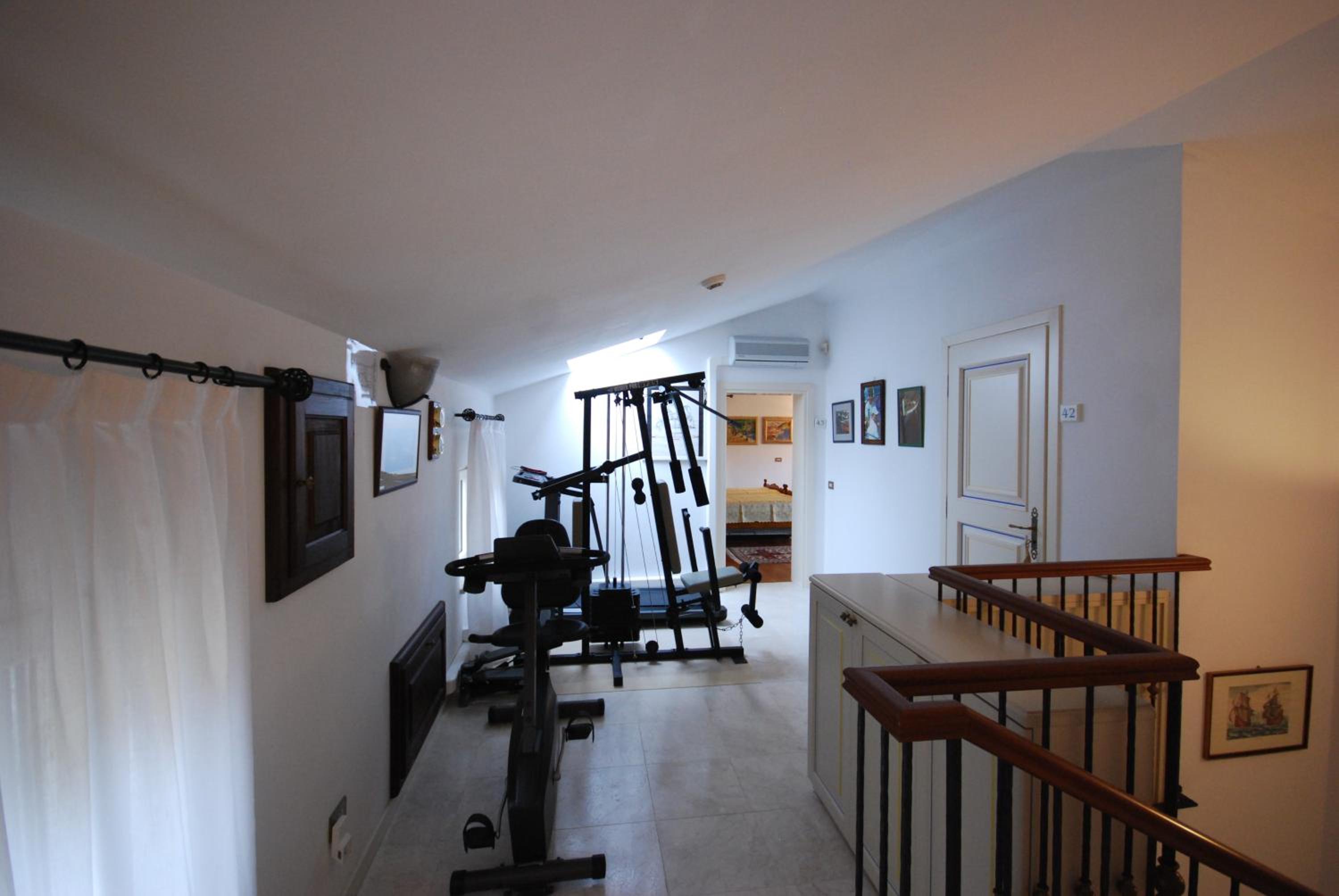 Photo 34