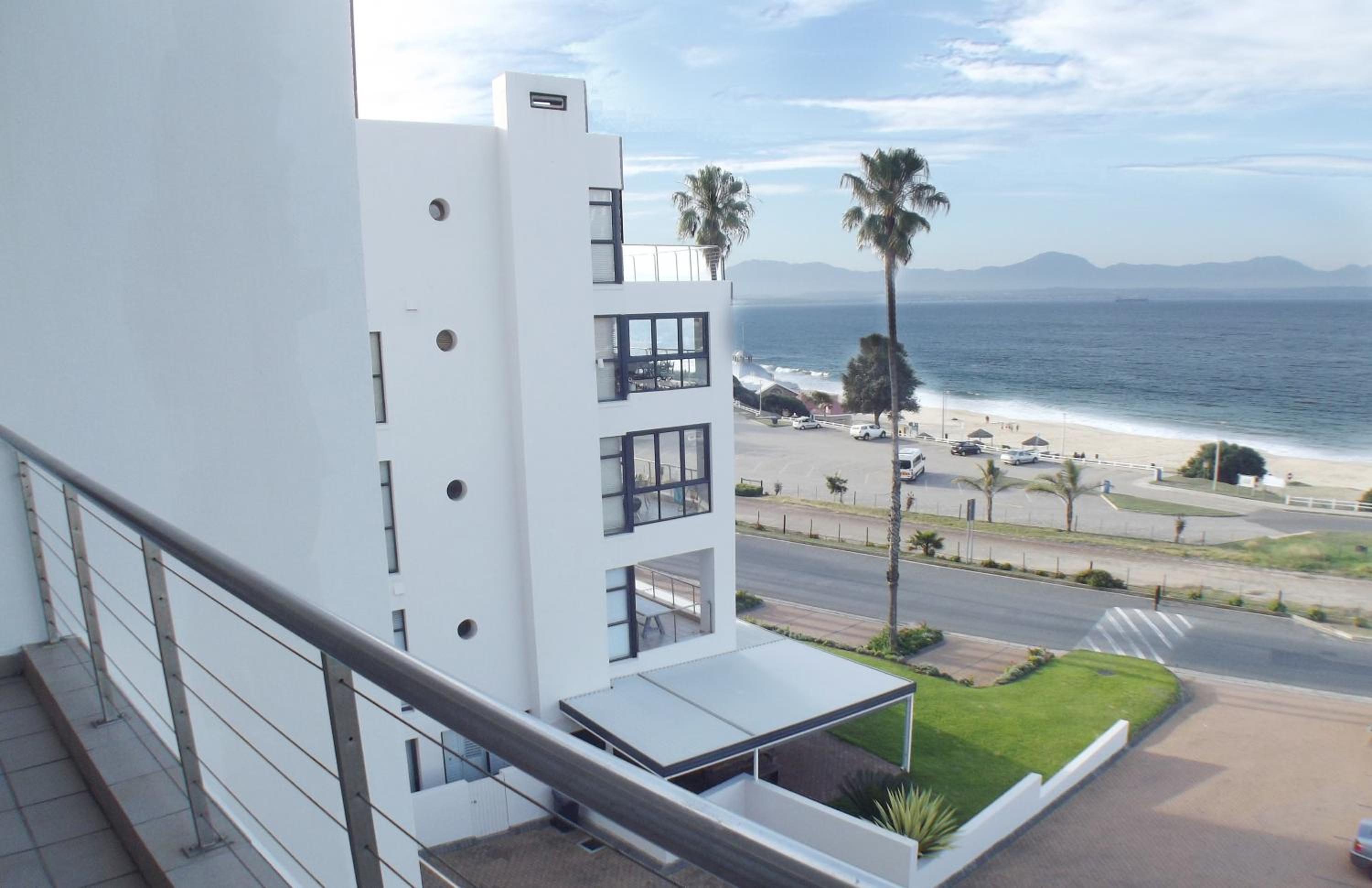 Point Village Accommodation - Santos 61/62