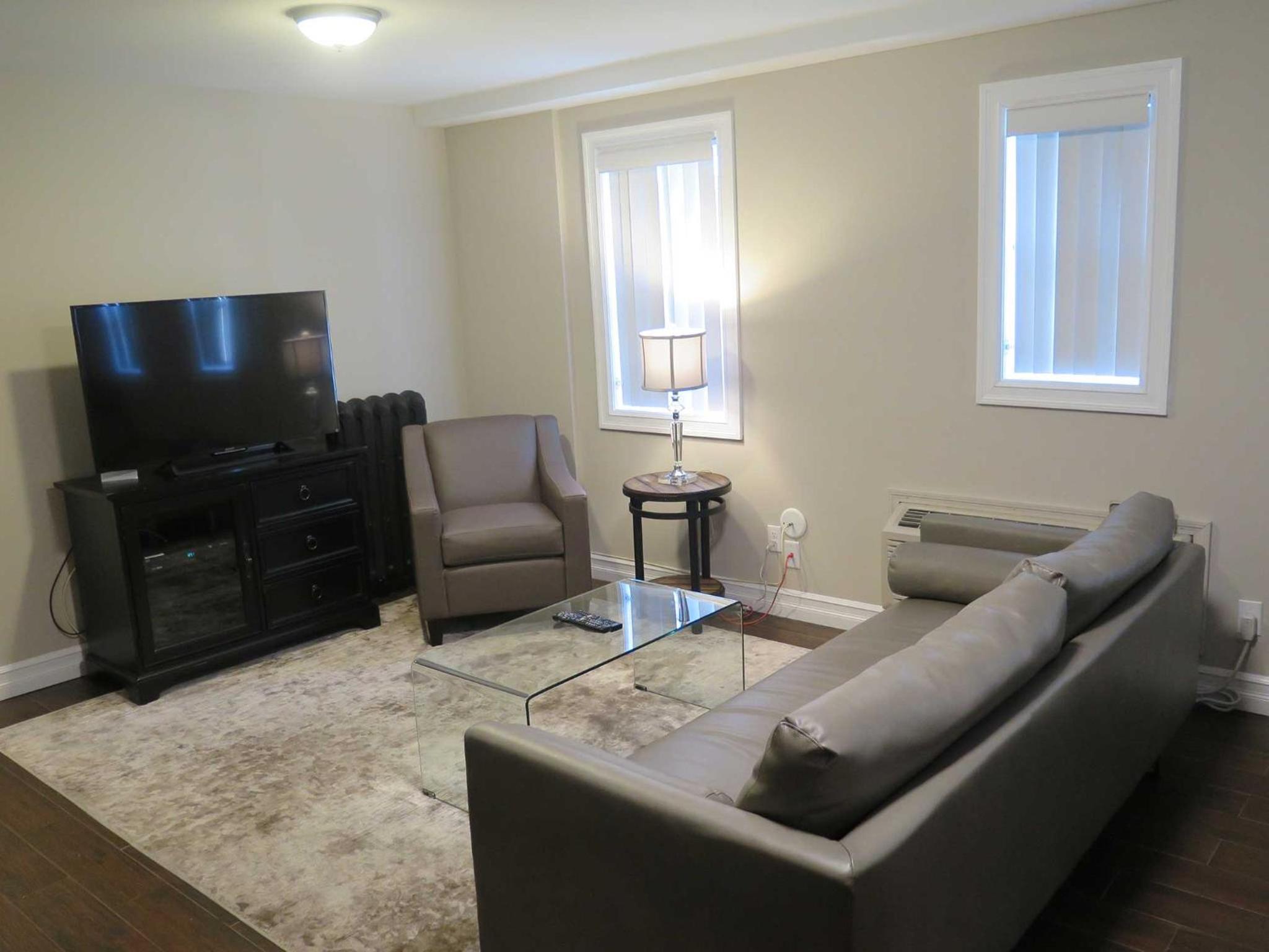 Guelph Vacations - Western Hotel Executive Suites - Property Image 41