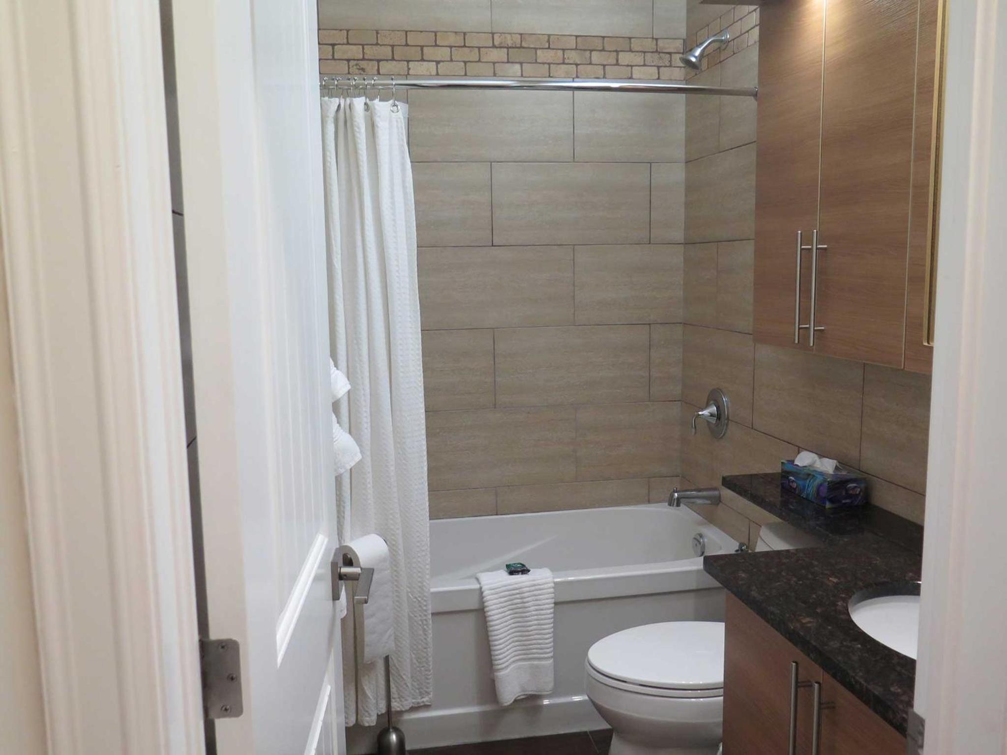 Guelph Vacations - Western Hotel Executive Suites - Property Image 39