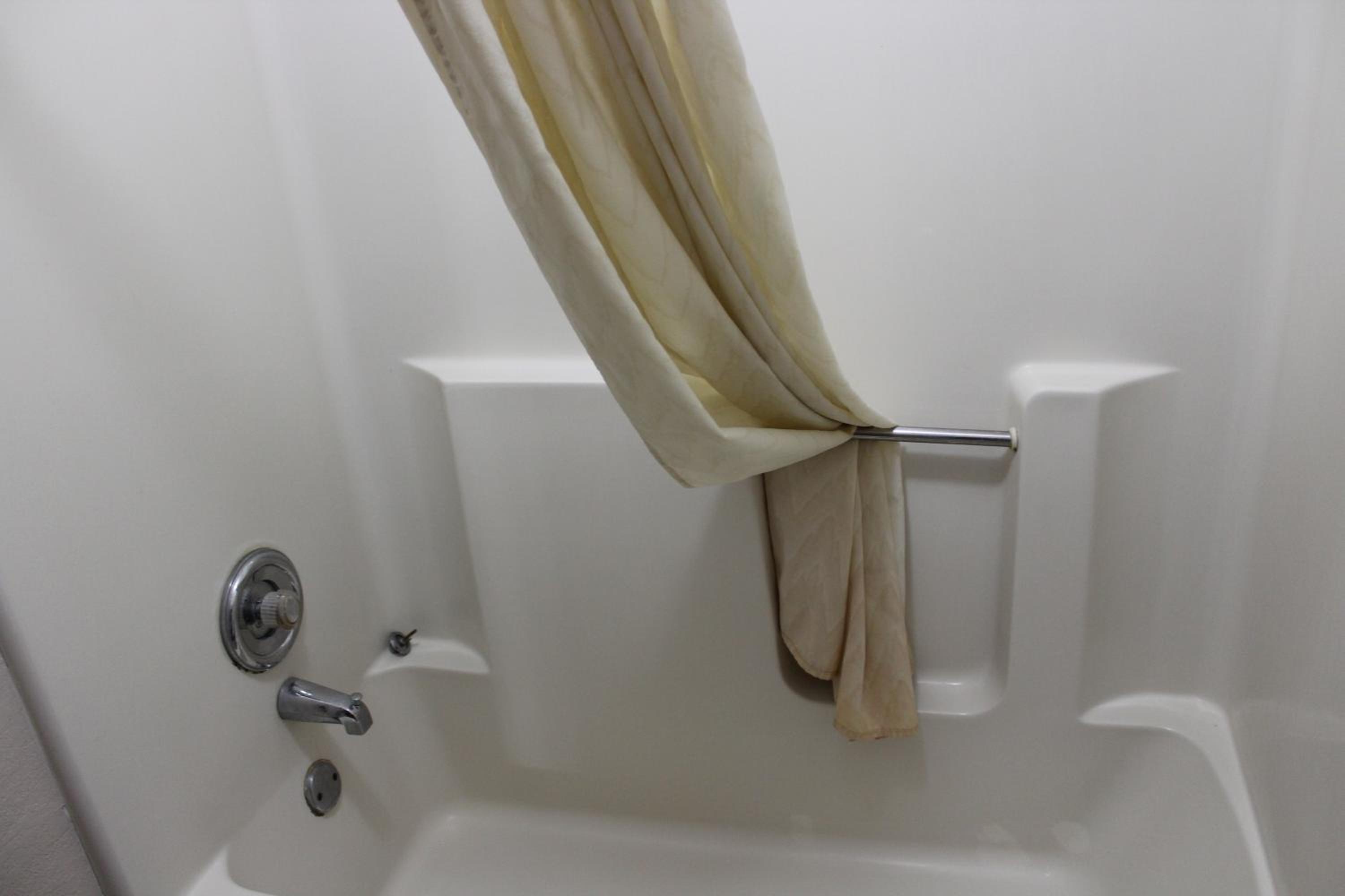 Coratel Inn and Suites Maple Grove - Property Image 15