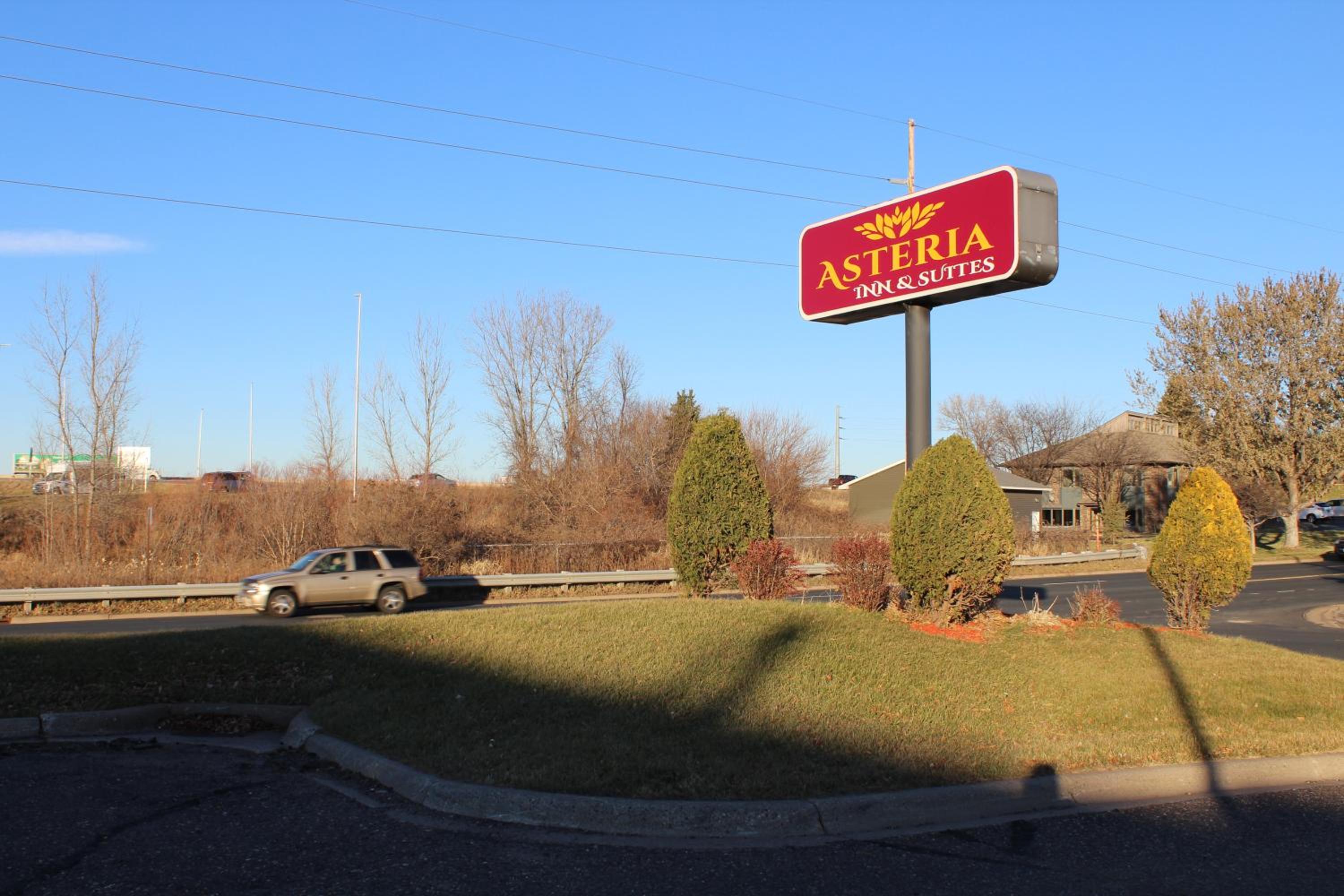 Coratel Inn and Suites Maple Grove - Property Image 7