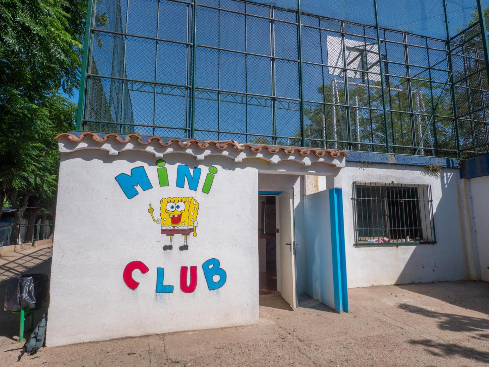 Camping Playa y Fiesta