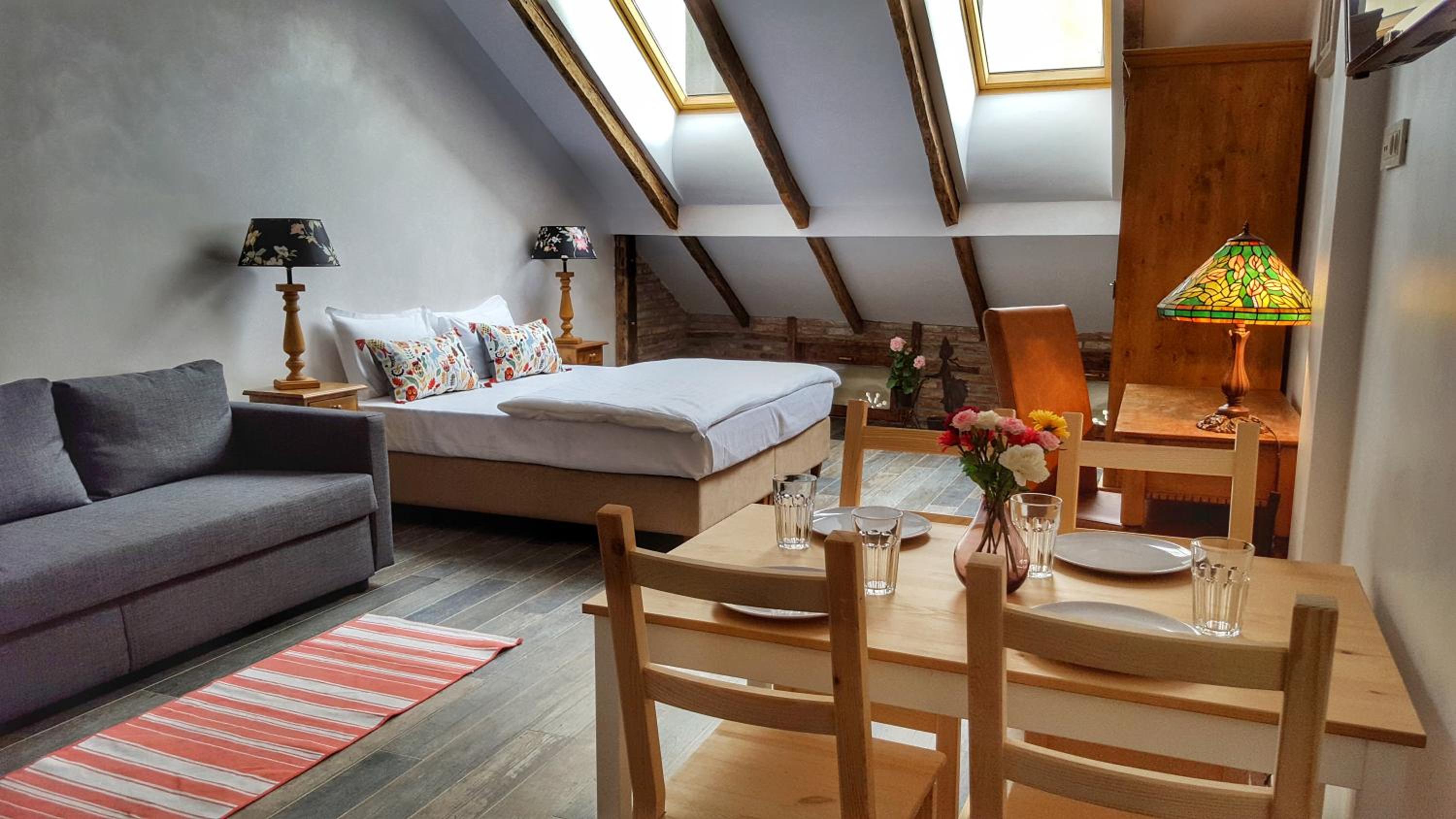 Windmill Studios by Rembrandt Old Town en Bucharest — hotel room