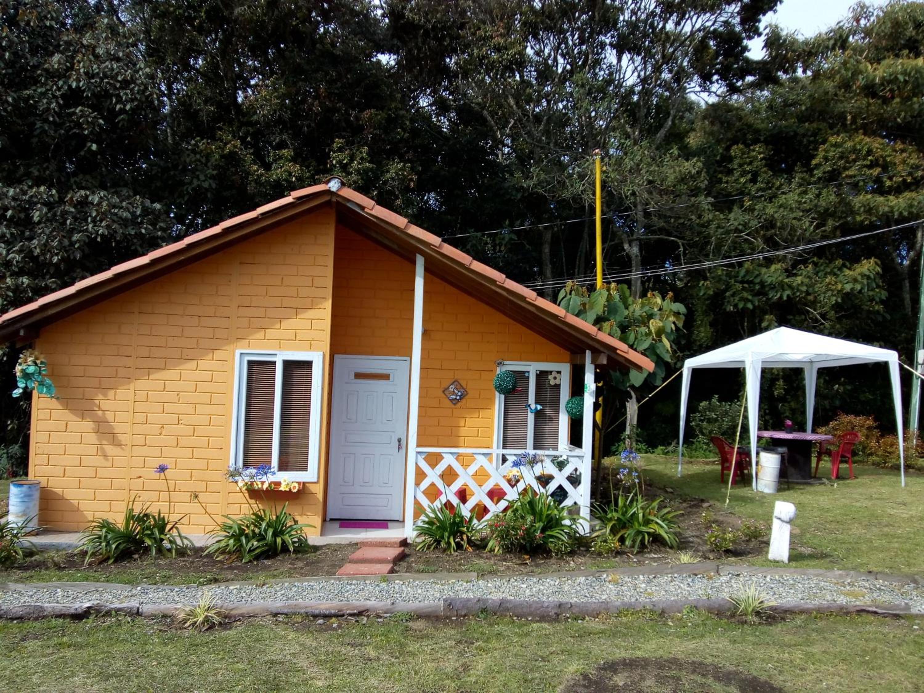 Hospedaje Santaelena -chalets de montaña-