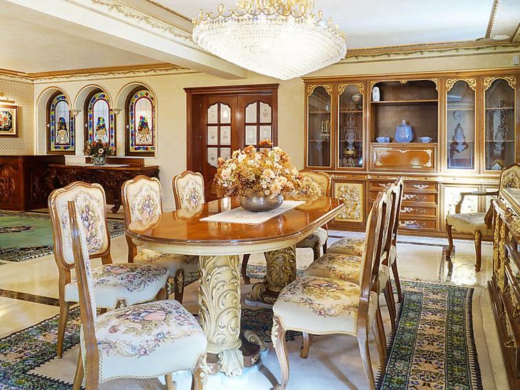 VILLA WITH PRIVATE POOL,NEAR THE BEACH , BBQ, WiFi