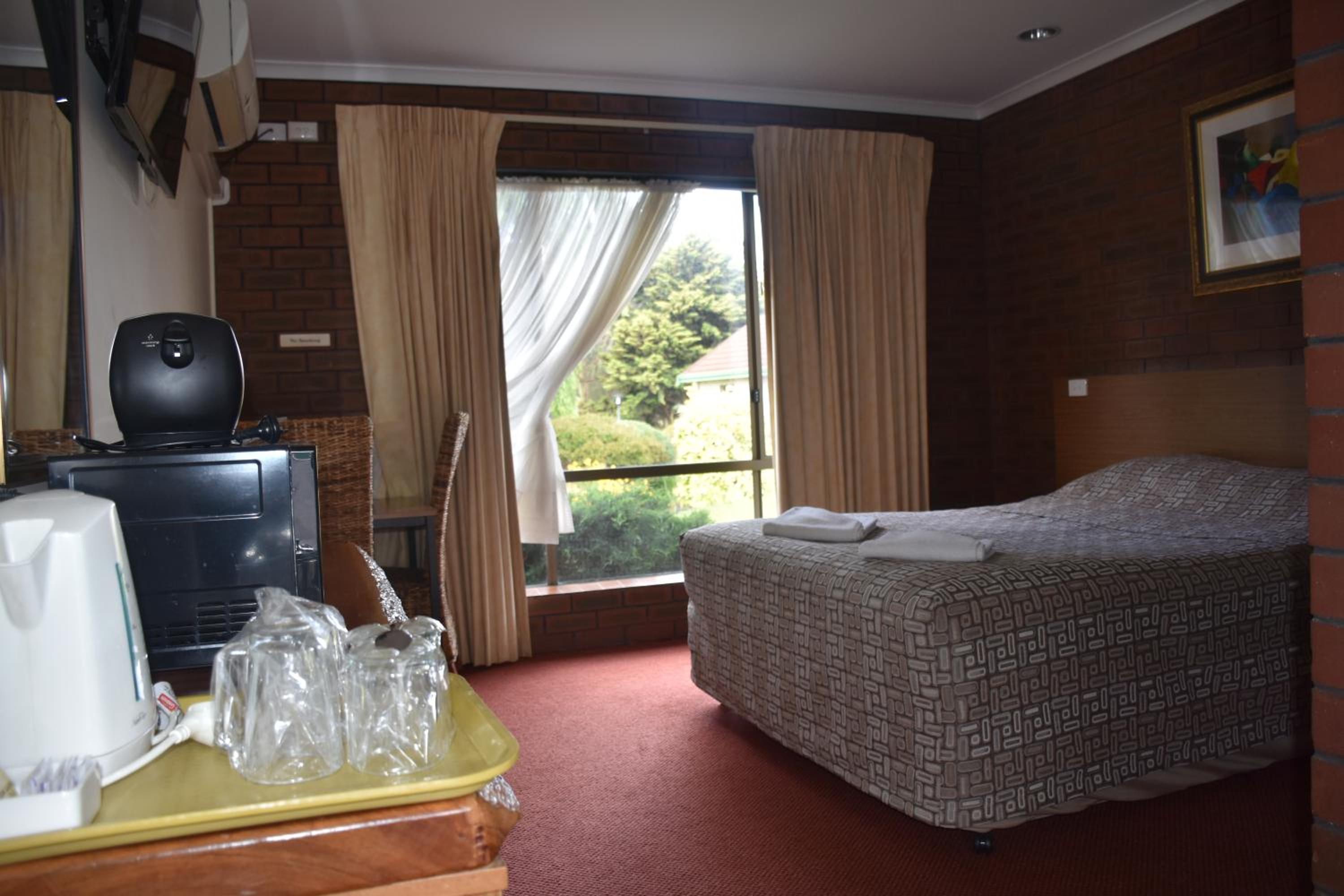 Mount Barker Valley Views Motel & Chalets, Western Australia