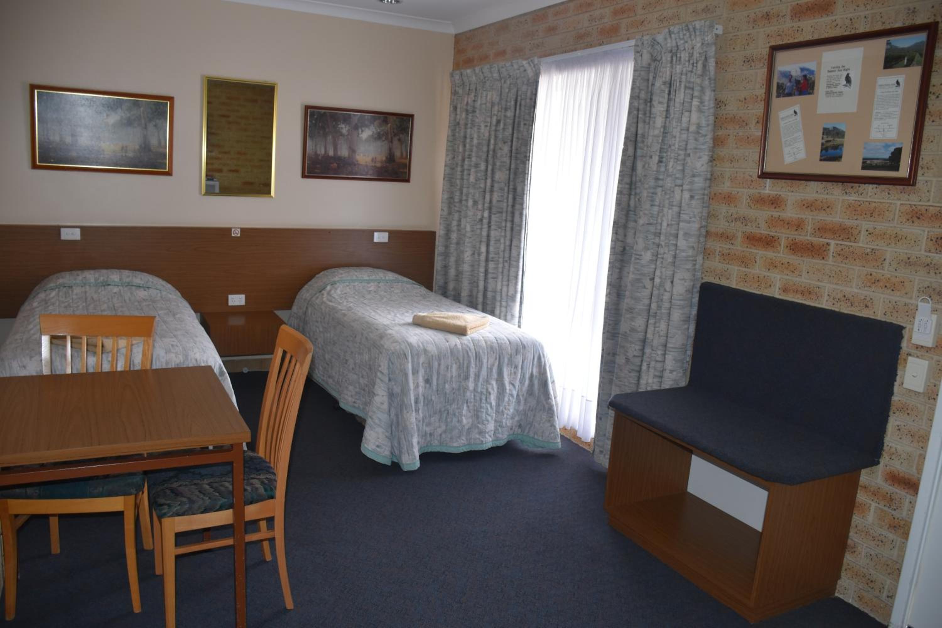 Mount Barker Valley Views Motel & Chalets, Western Australia