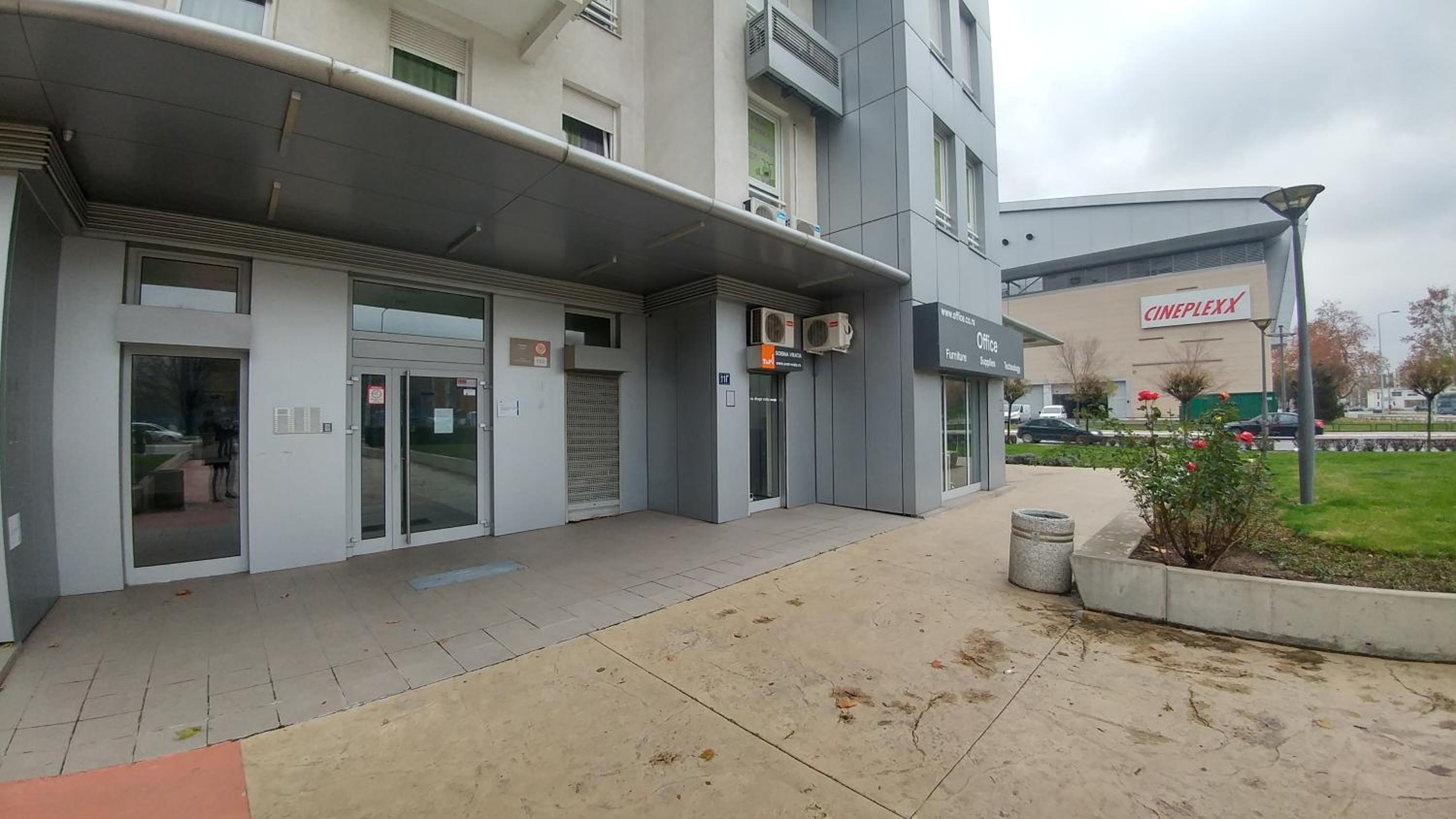 Photo 19