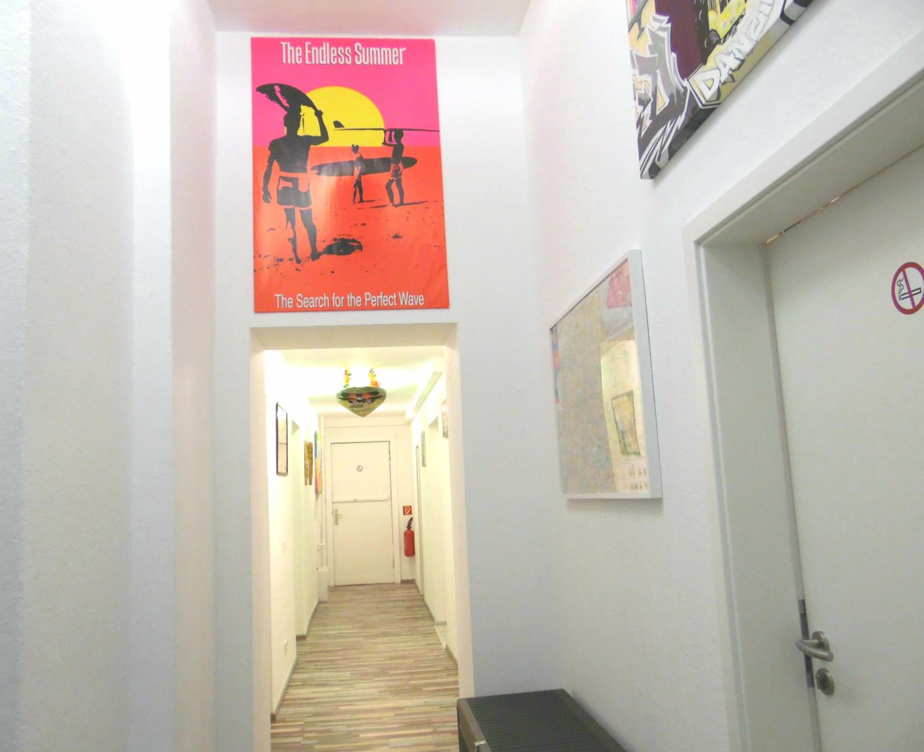Hostel 199