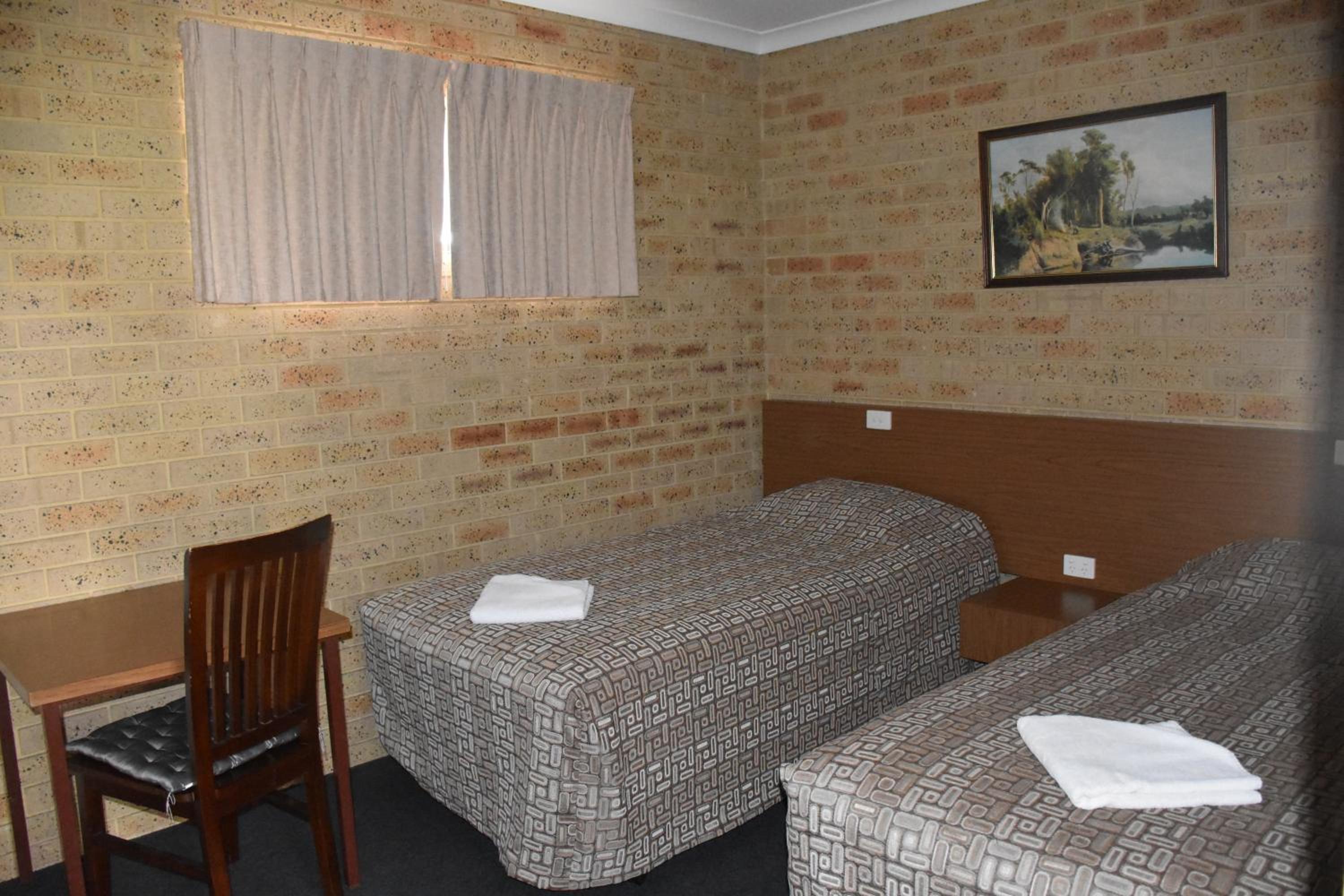 Mount Barker Valley Views Motel & Chalets, Western Australia