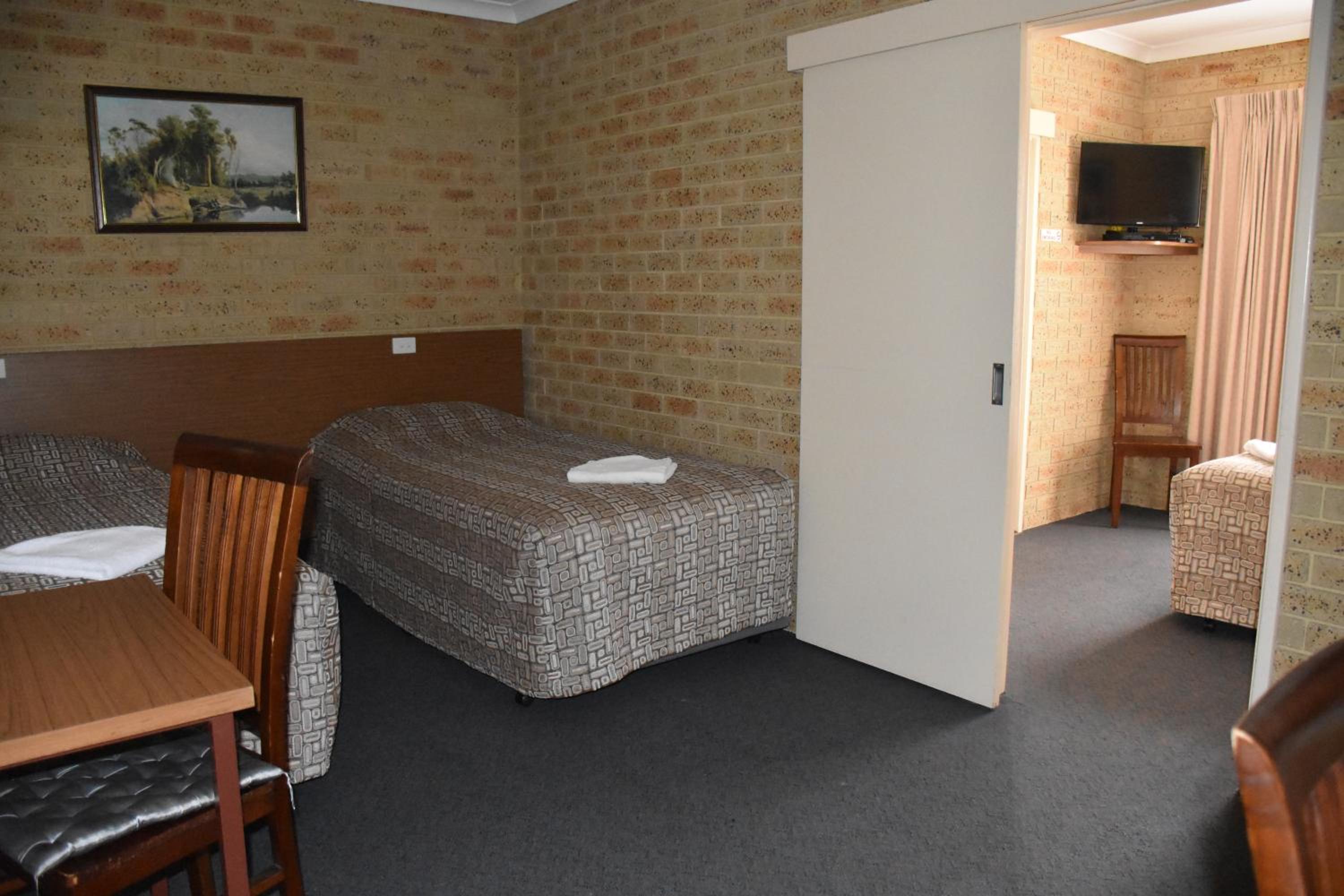 Mount Barker Valley Views Motel & Chalets, Western Australia